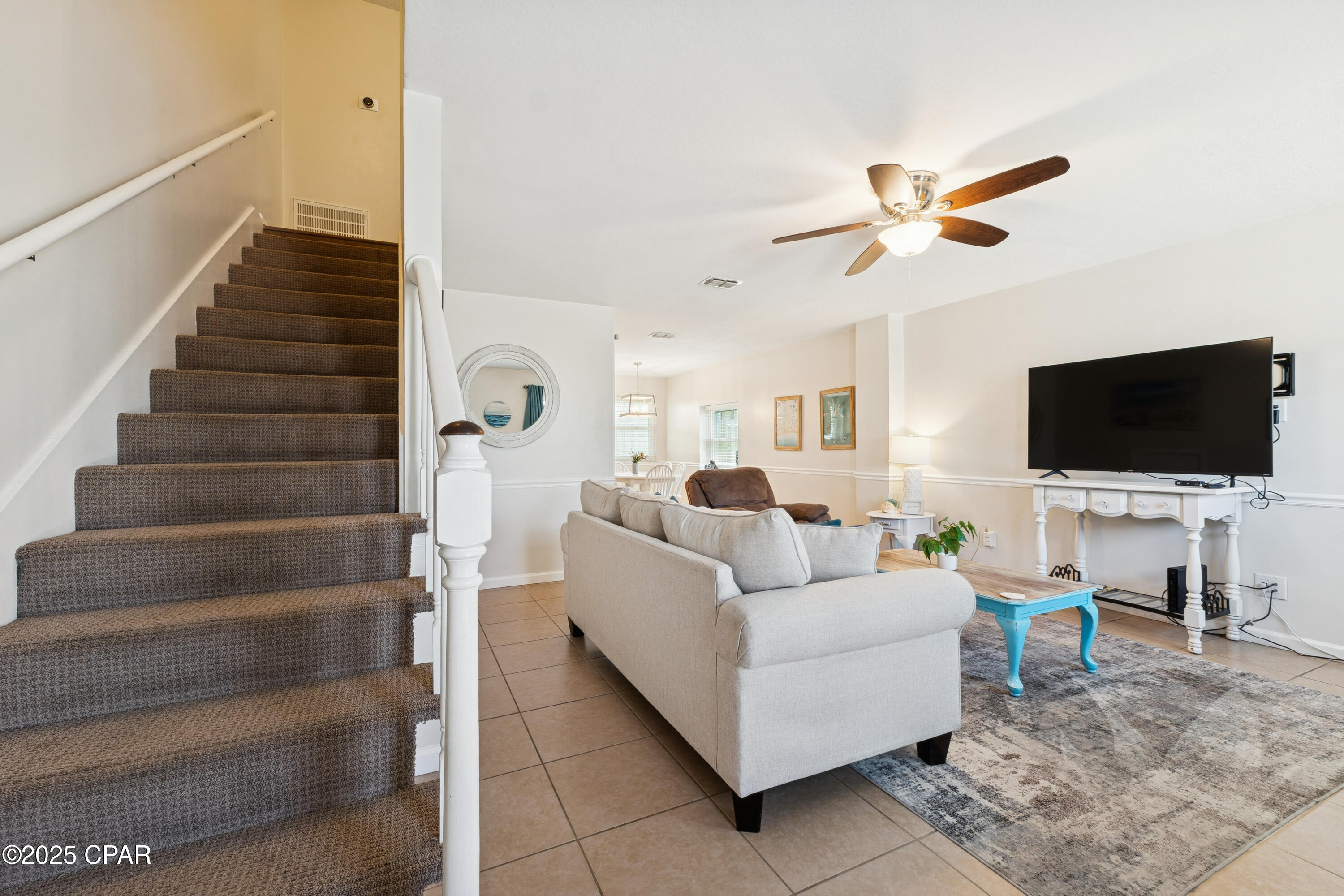 17642 Front Beach, C1