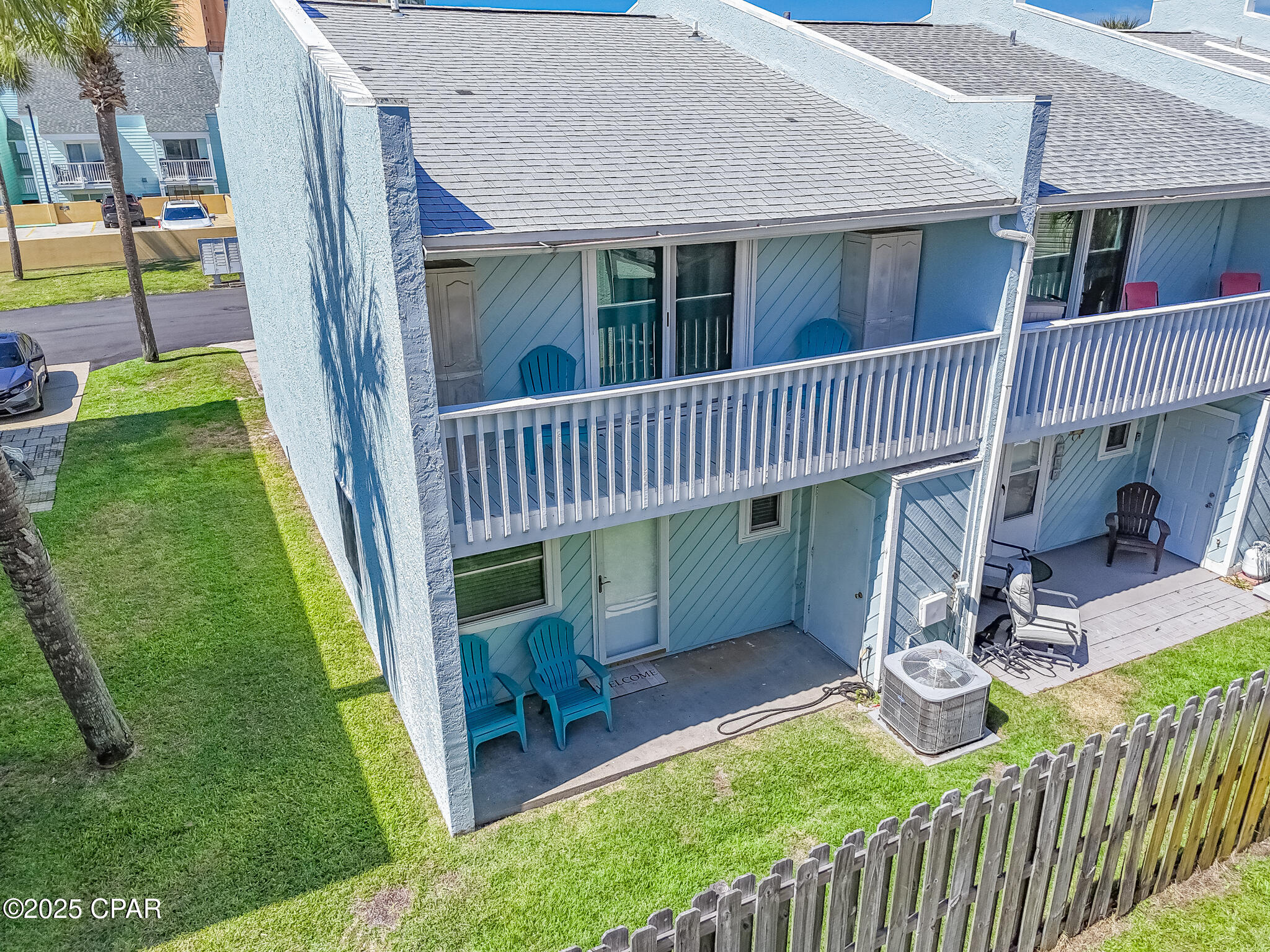 17642 Front Beach, C1