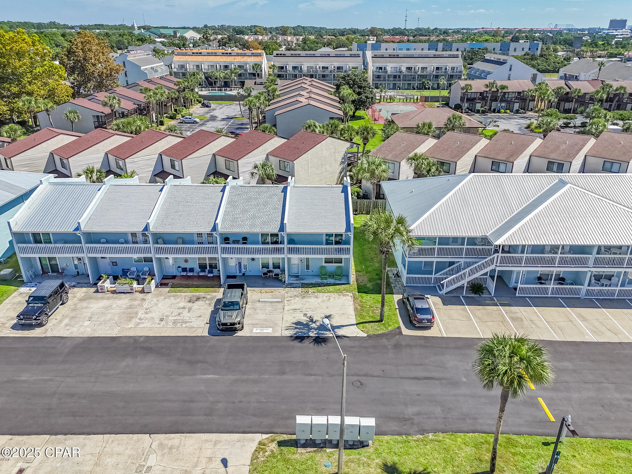 17642 Front Beach, C1