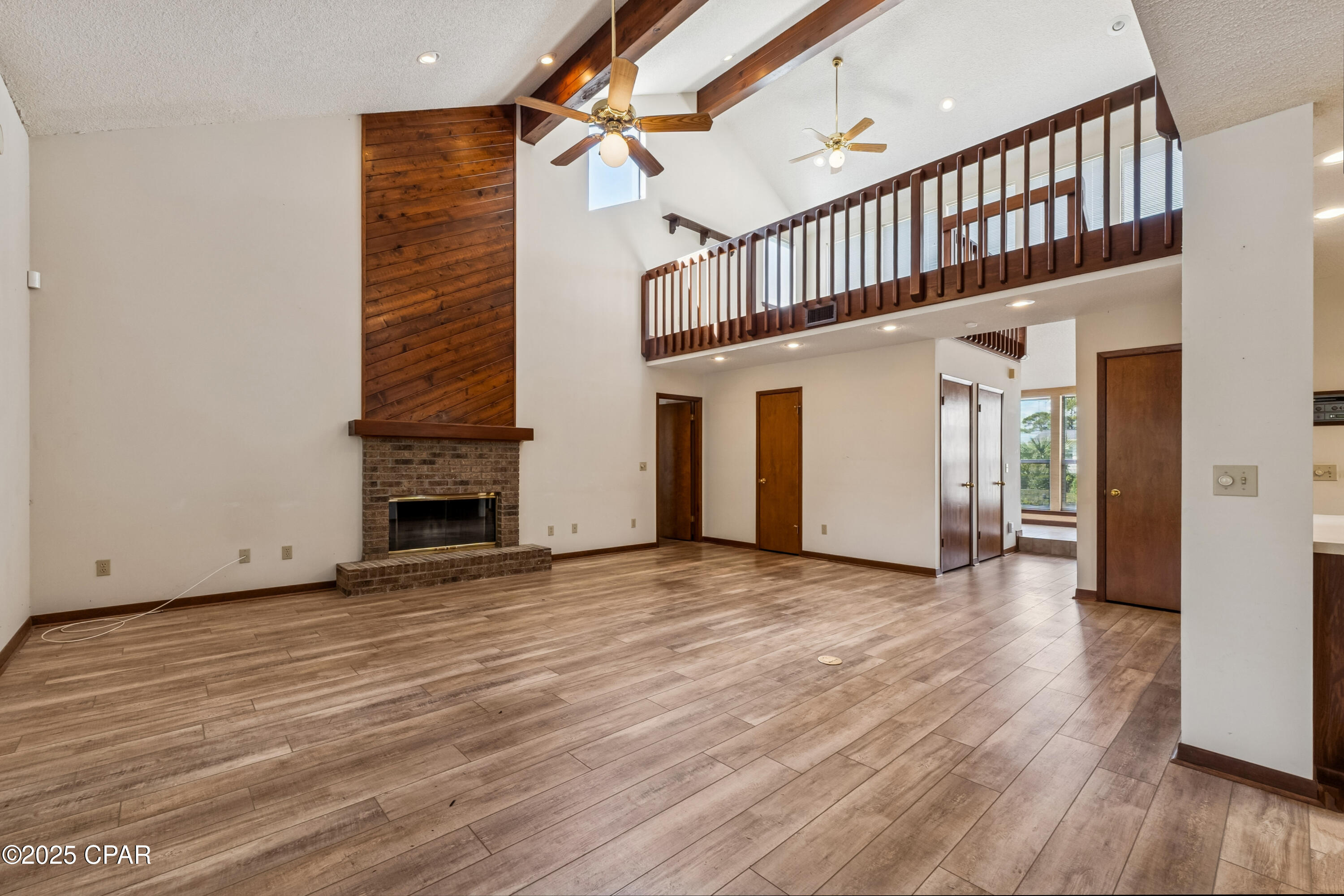 3313 S Harbour Circle