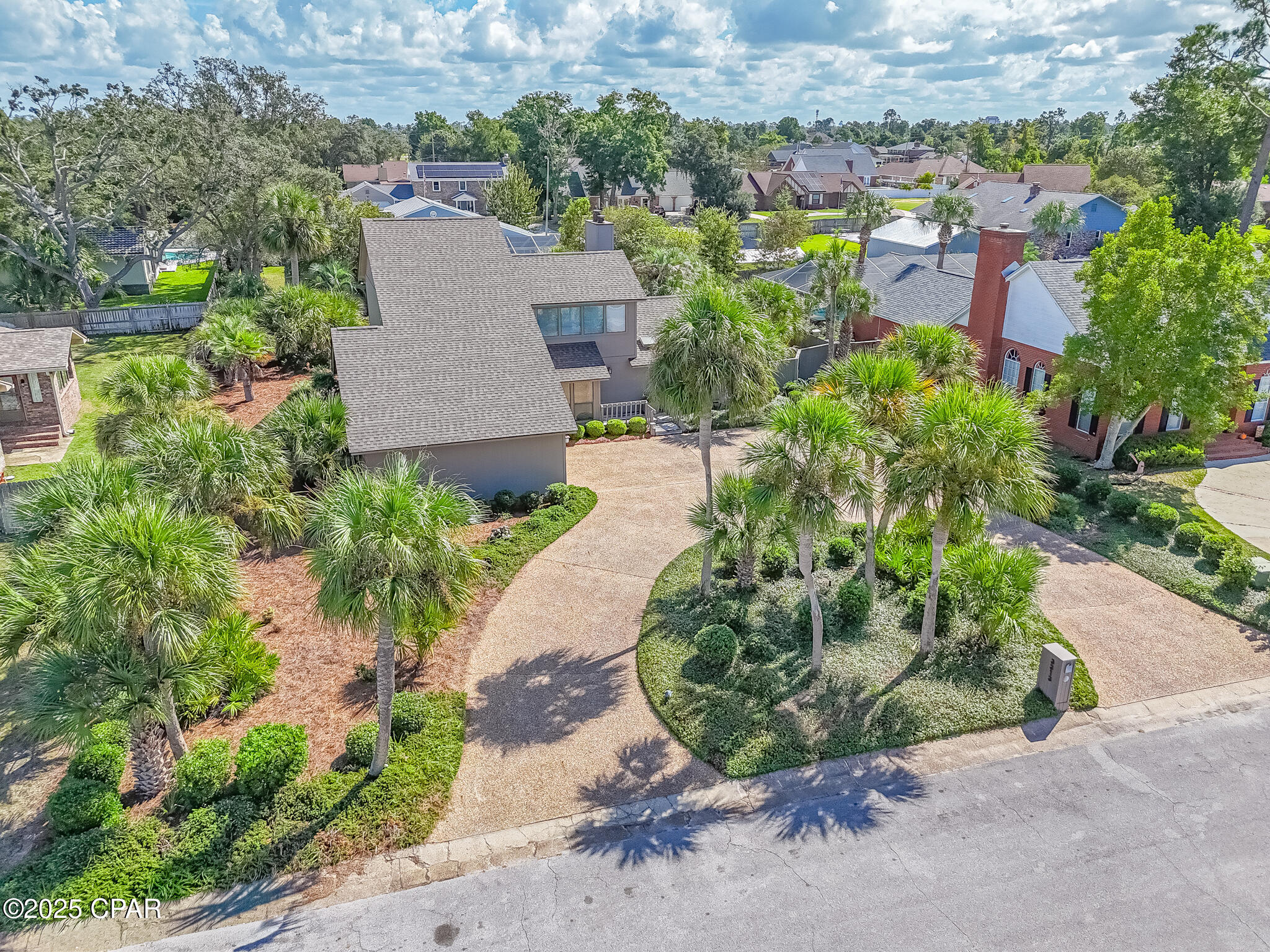 3313 S Harbour Circle