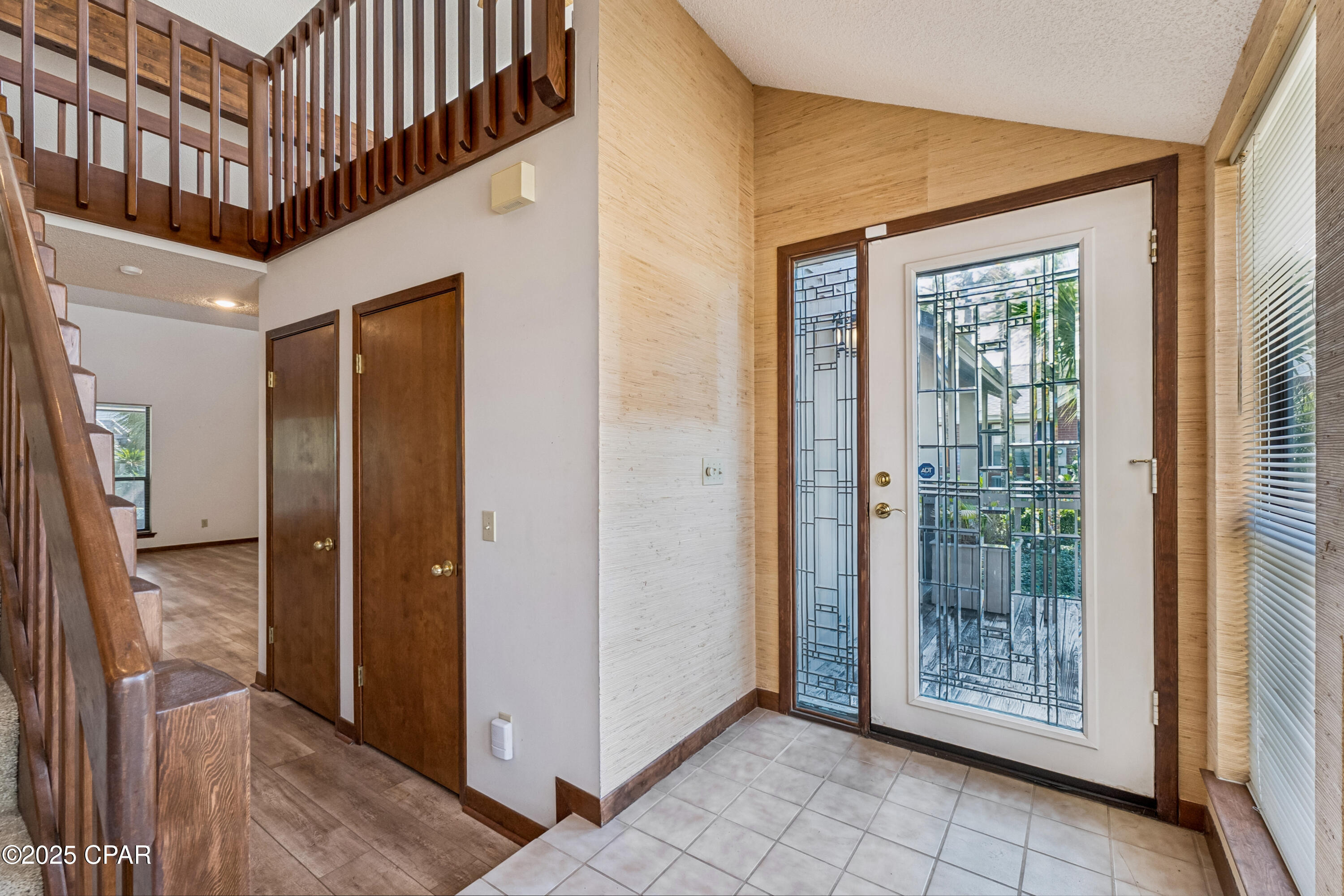 3313 S Harbour Circle