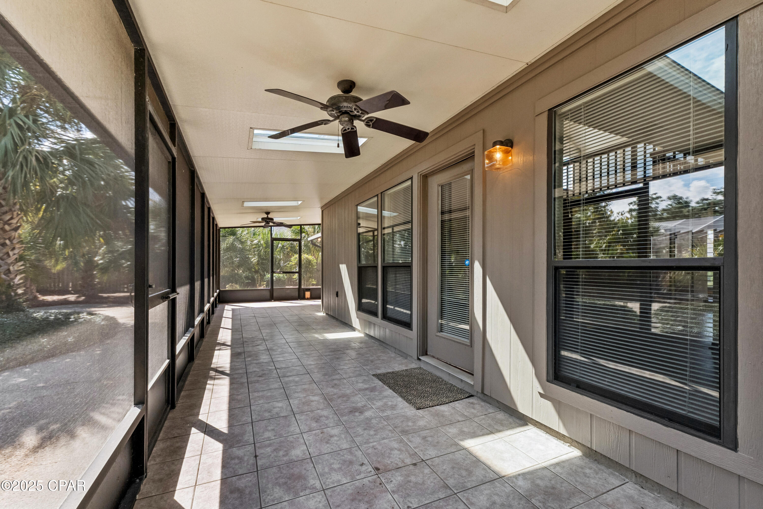 3313 S Harbour Circle