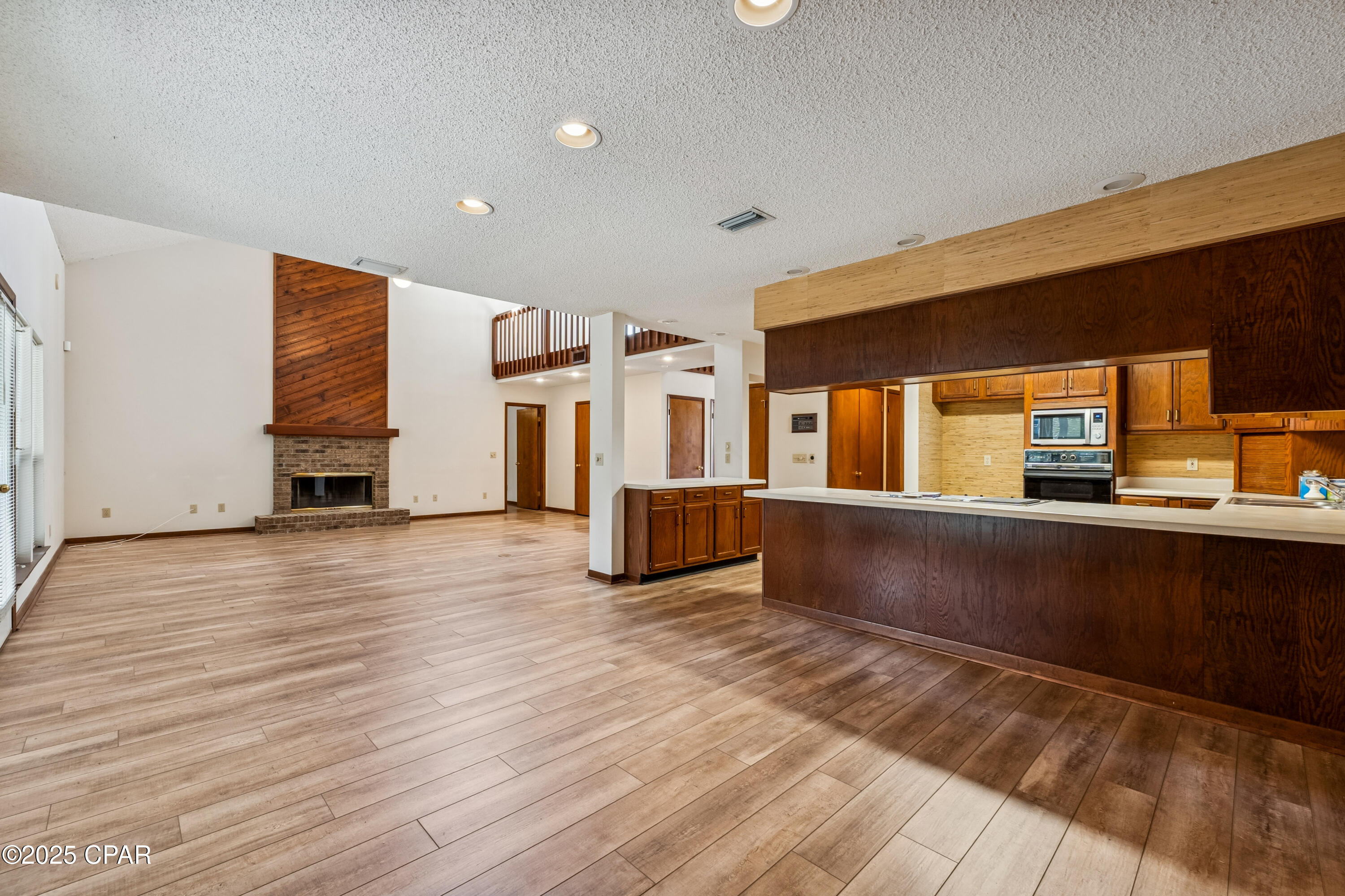 3313 S Harbour Circle