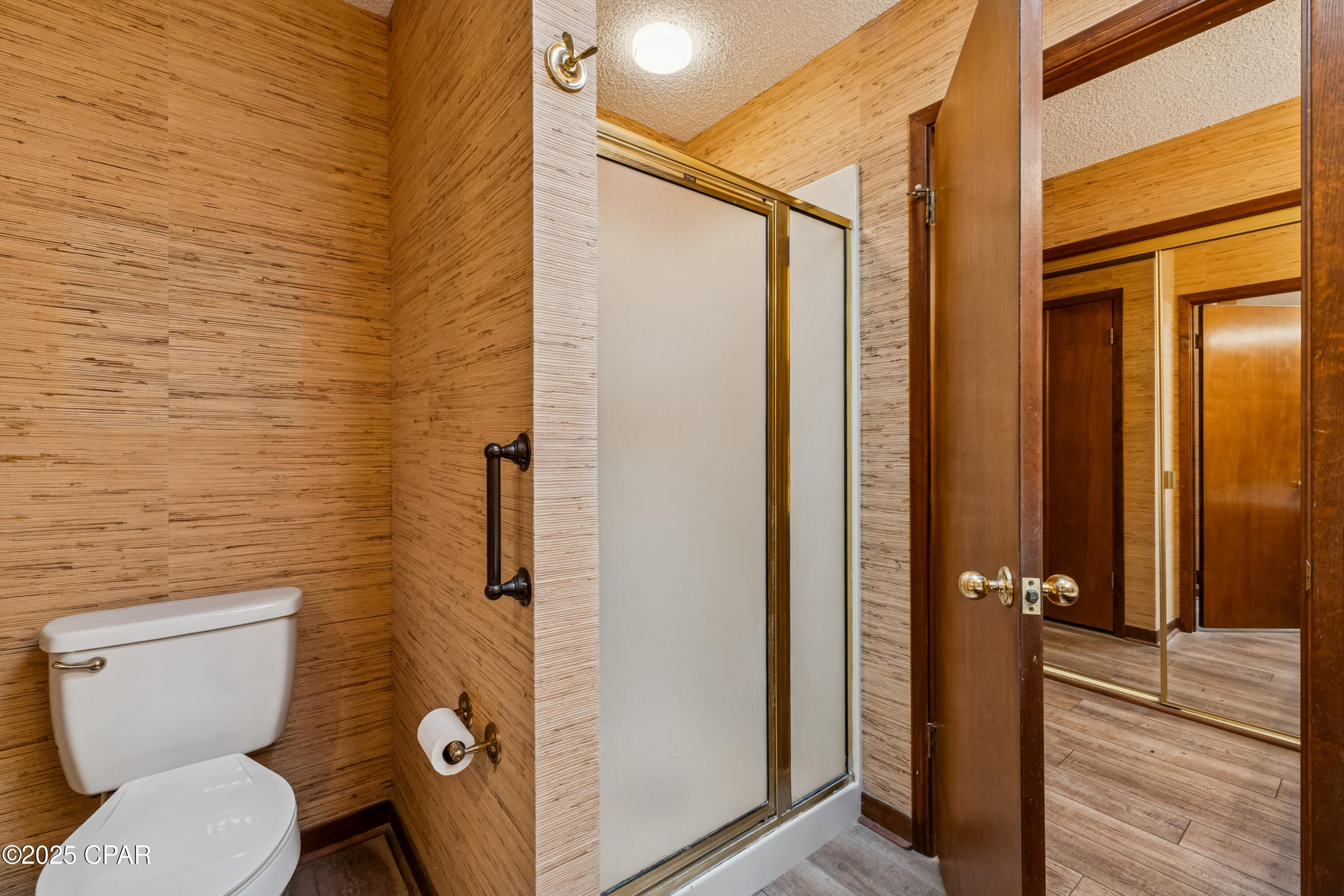 3313 S Harbour Circle