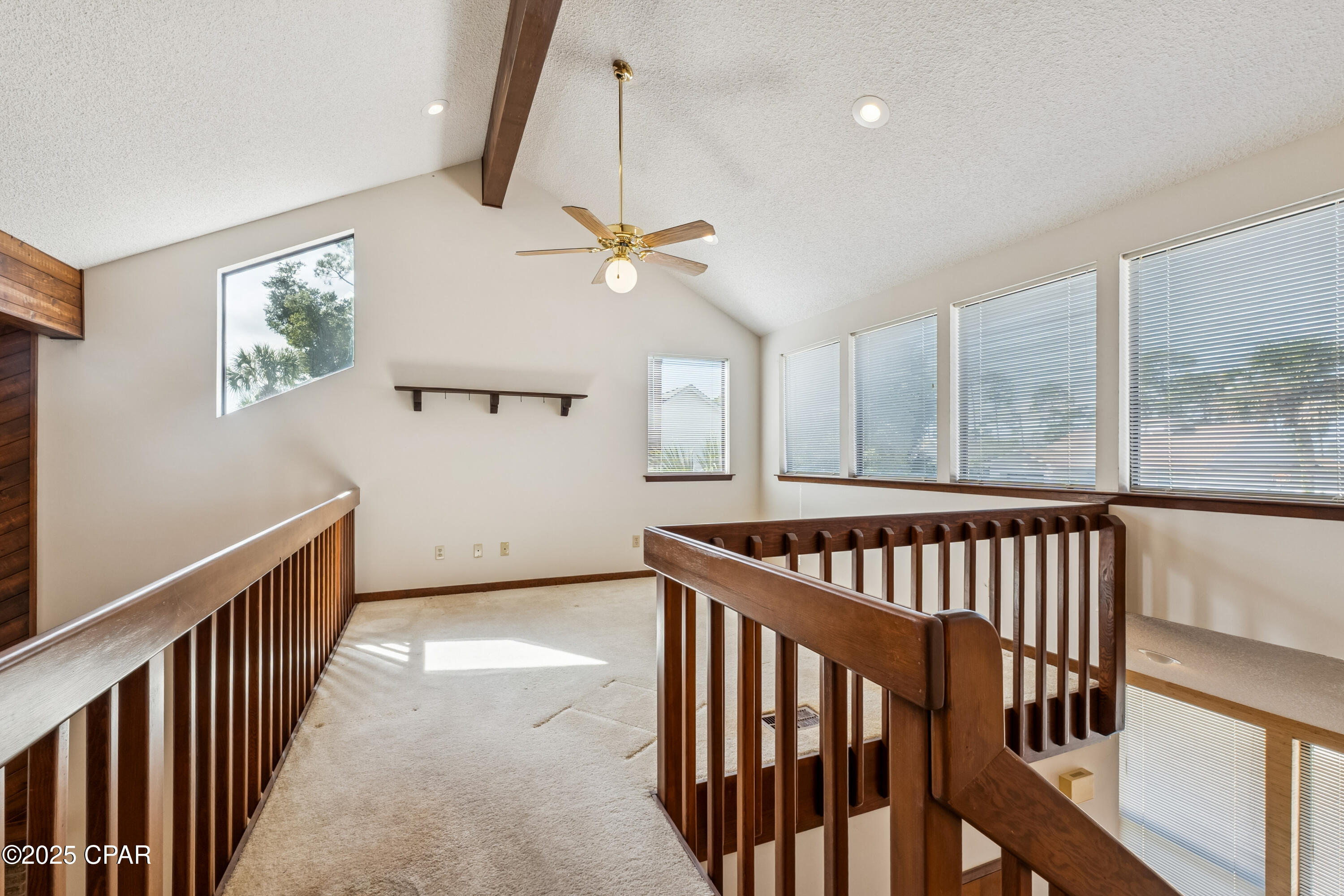 3313 S Harbour Circle