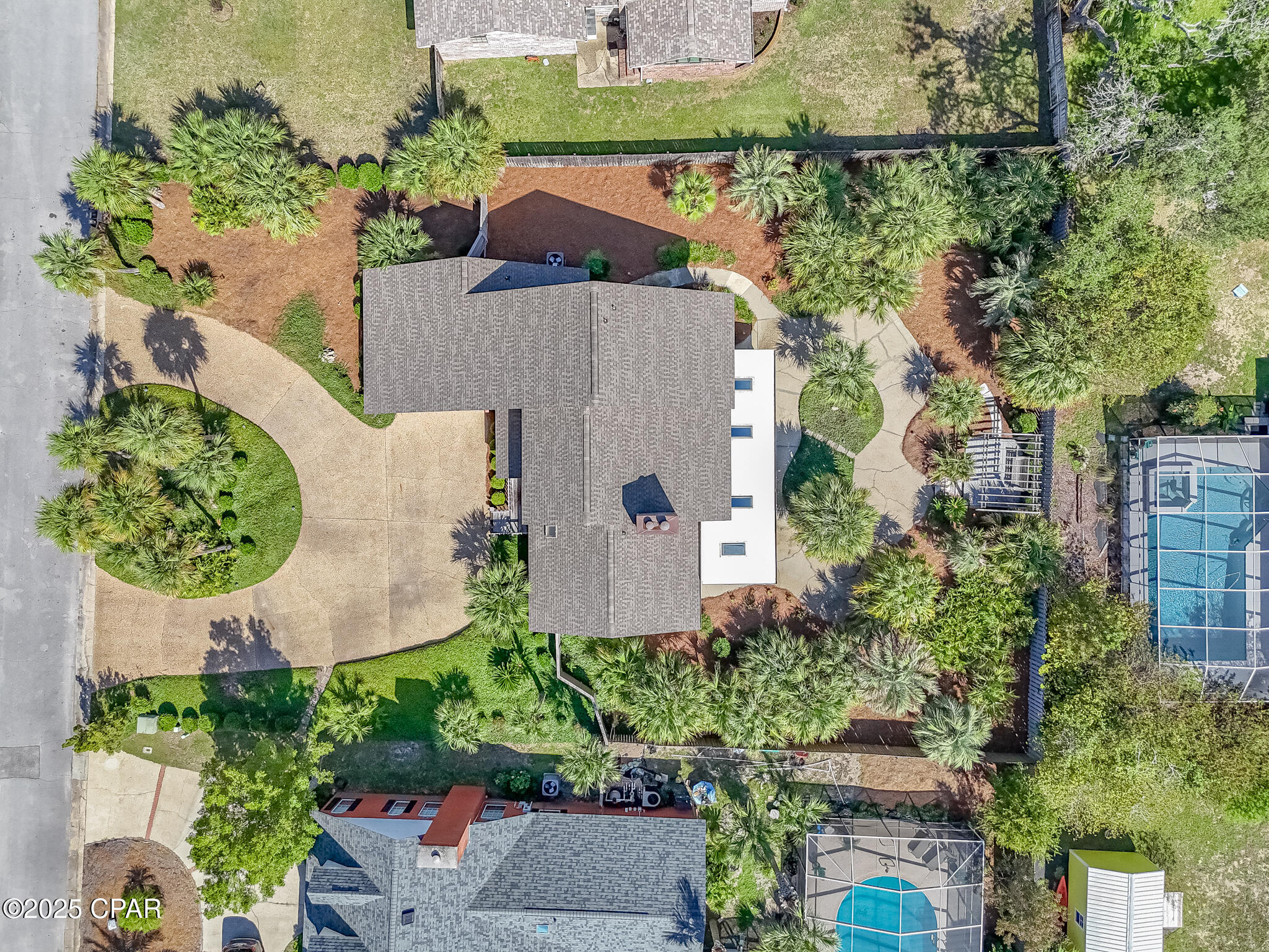 3313 S Harbour Circle