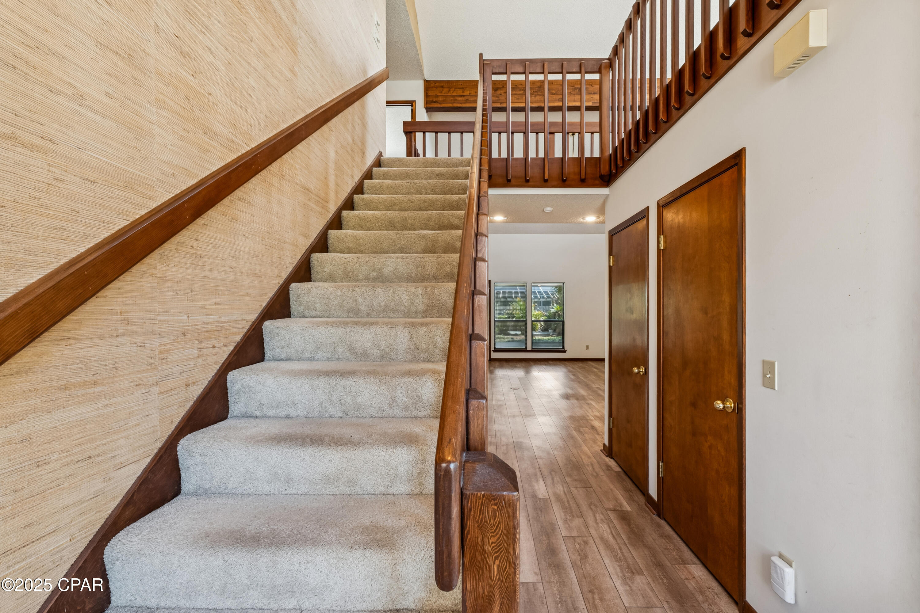 3313 S Harbour Circle