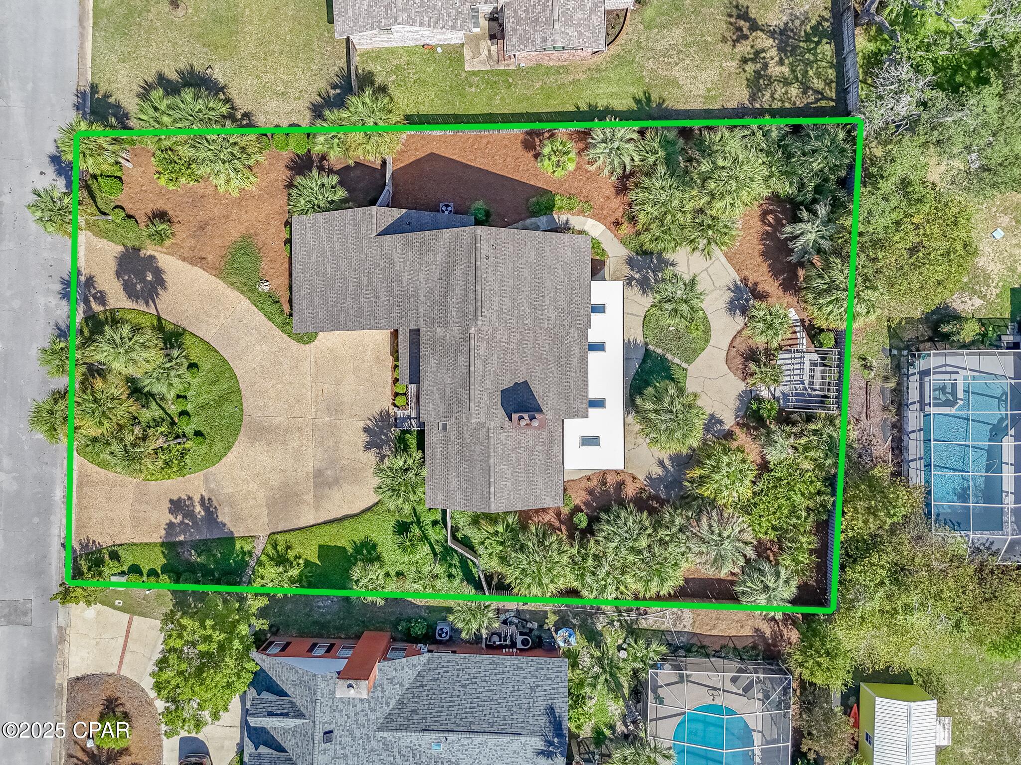 3313 S Harbour Circle