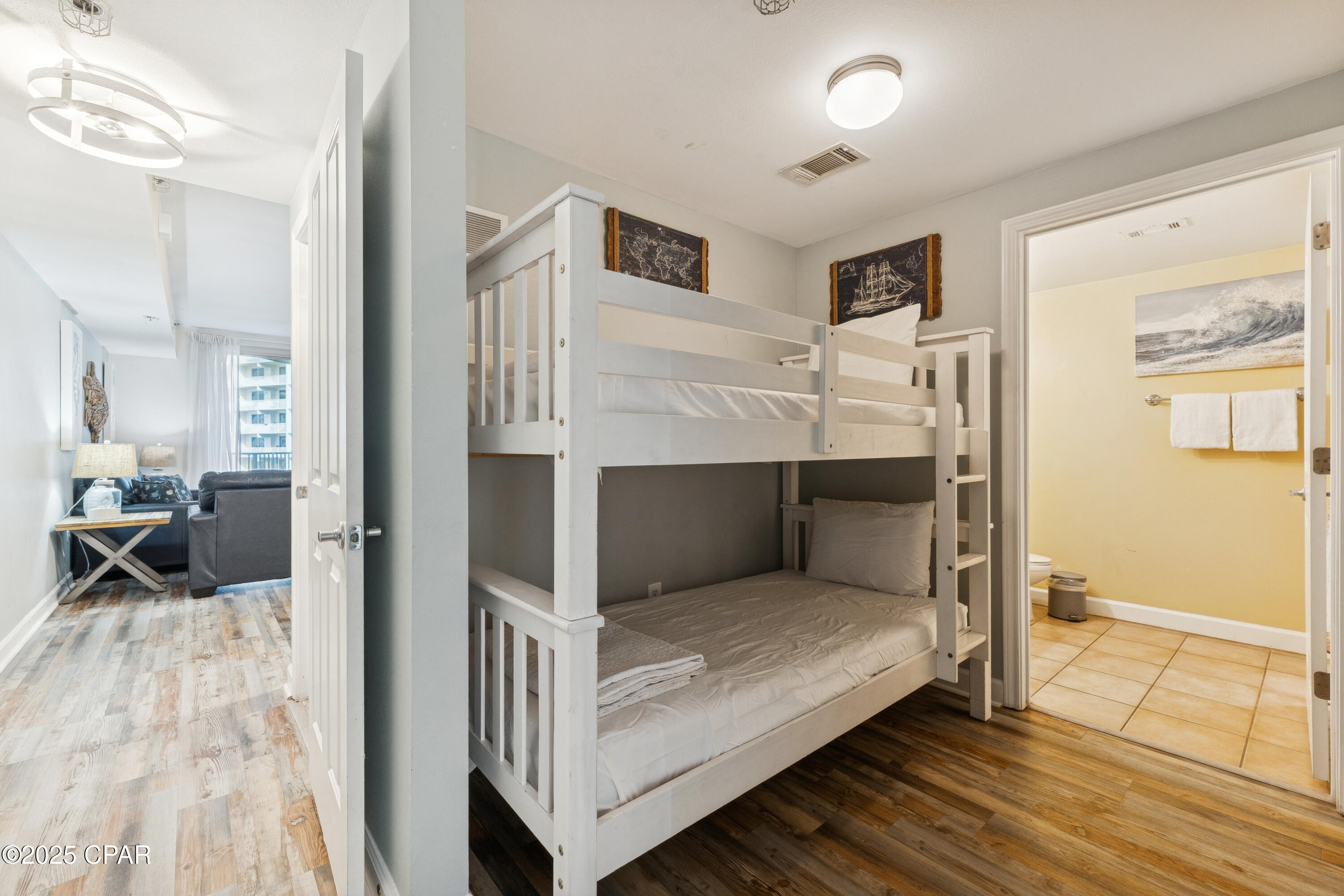 9900 S thomas Drive, 1522