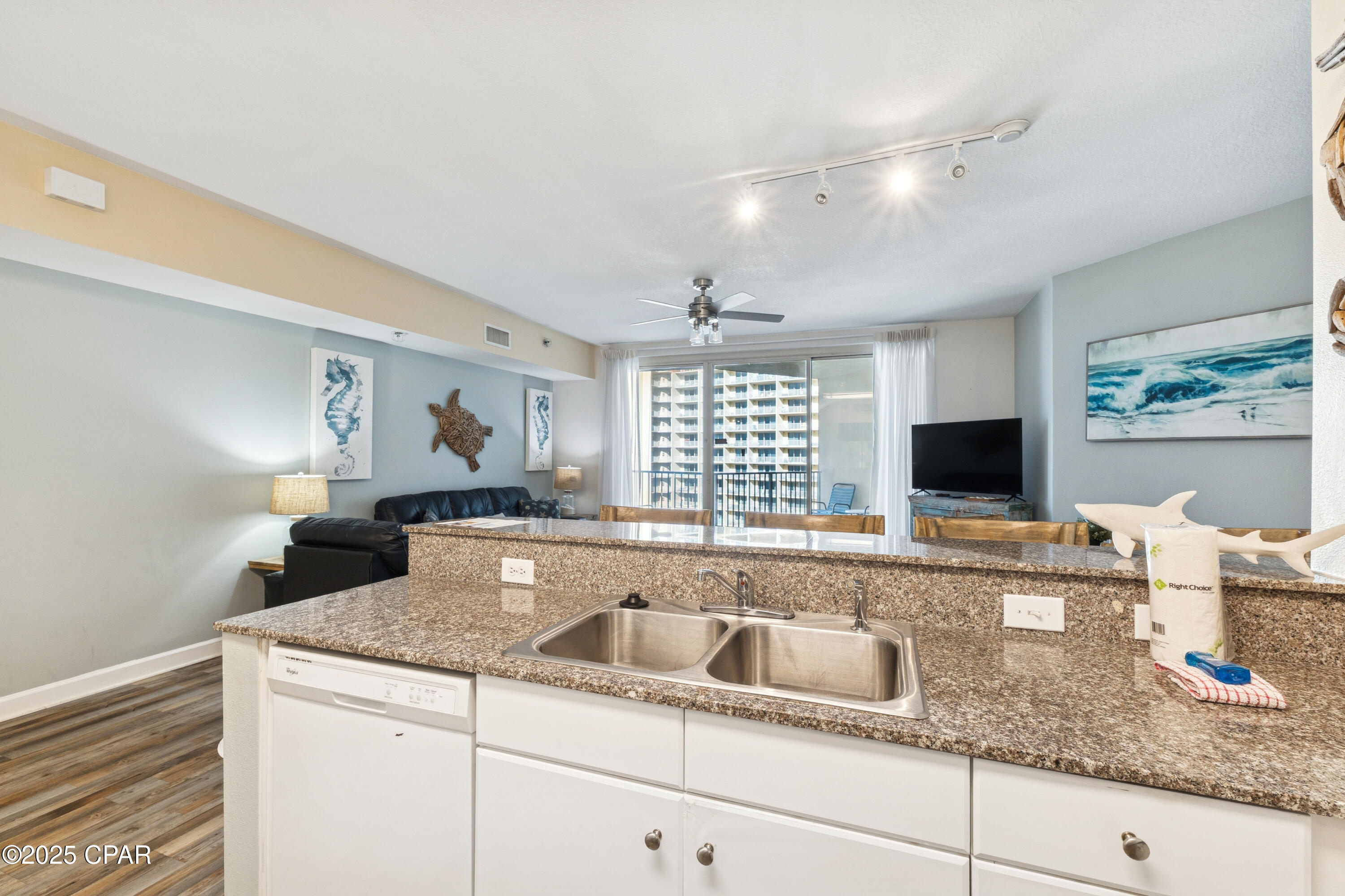 9900 S thomas Drive, 1522