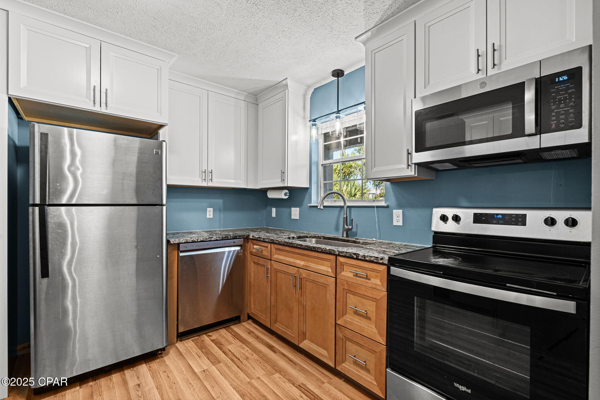 7009 Fox Court