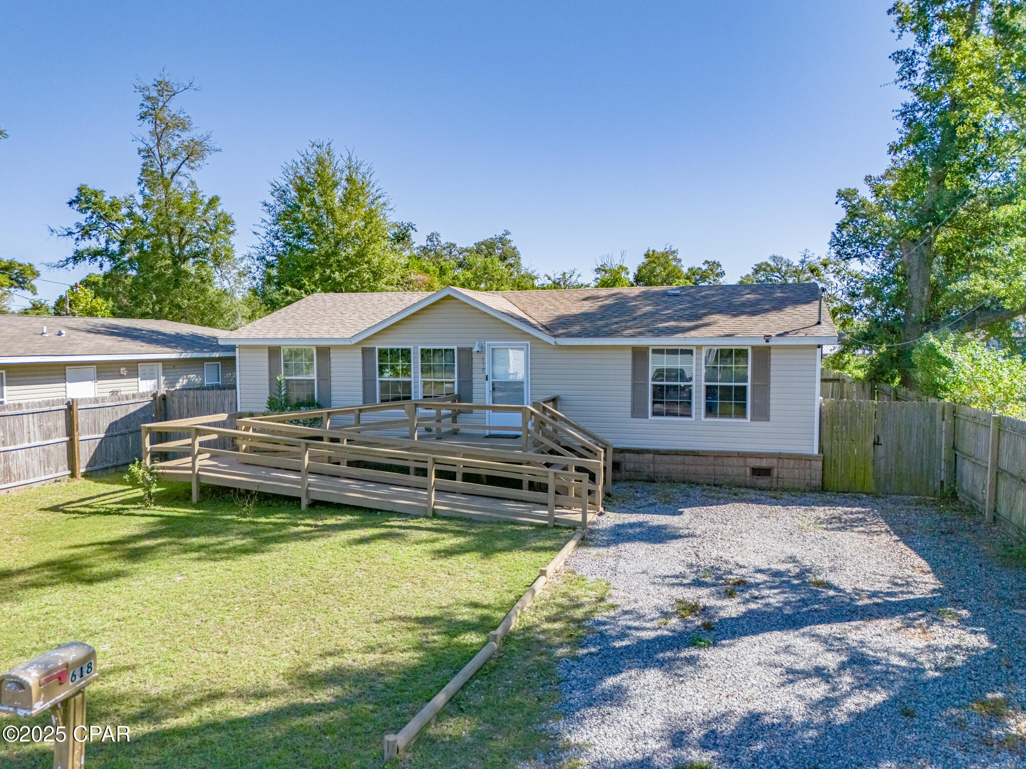 618 College Avenue, Panama City