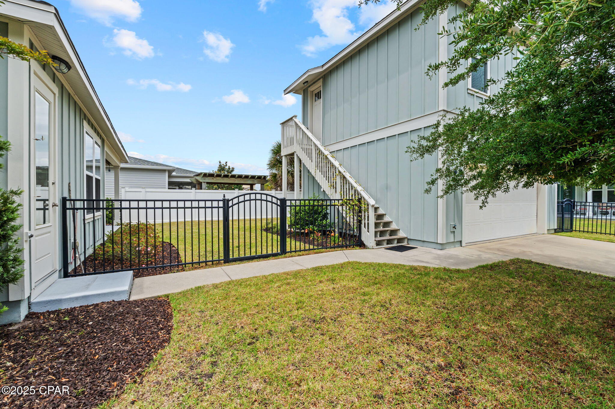 3104 E Heartleaf Avenue