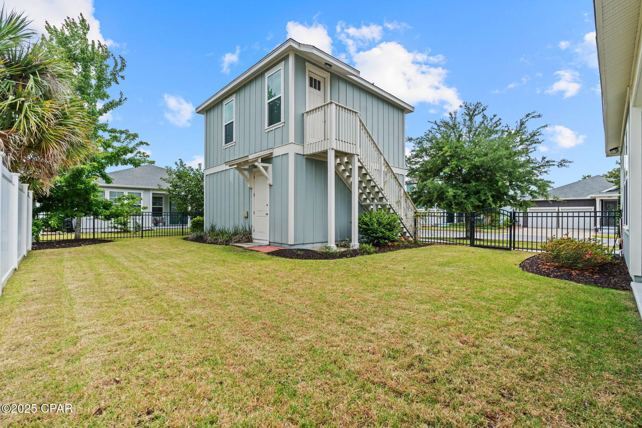 3104 E Heartleaf Avenue