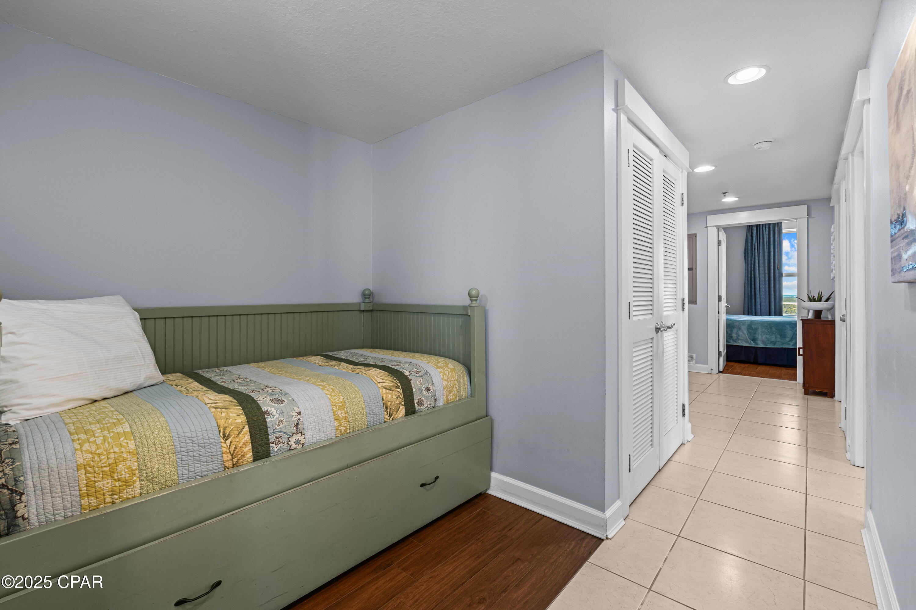 11807 Front Beach Road, 1809