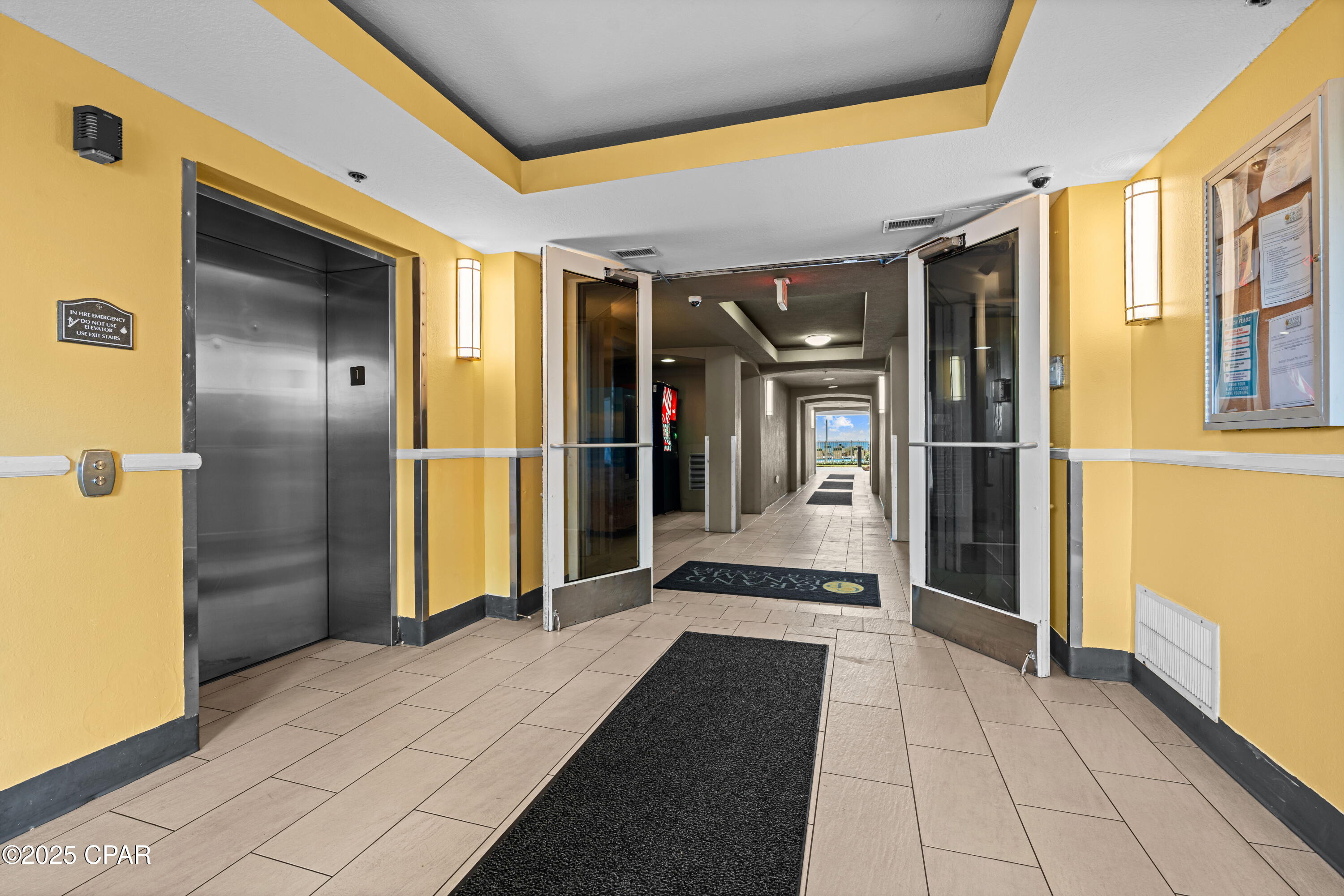 11807 Front Beach Road, 1809