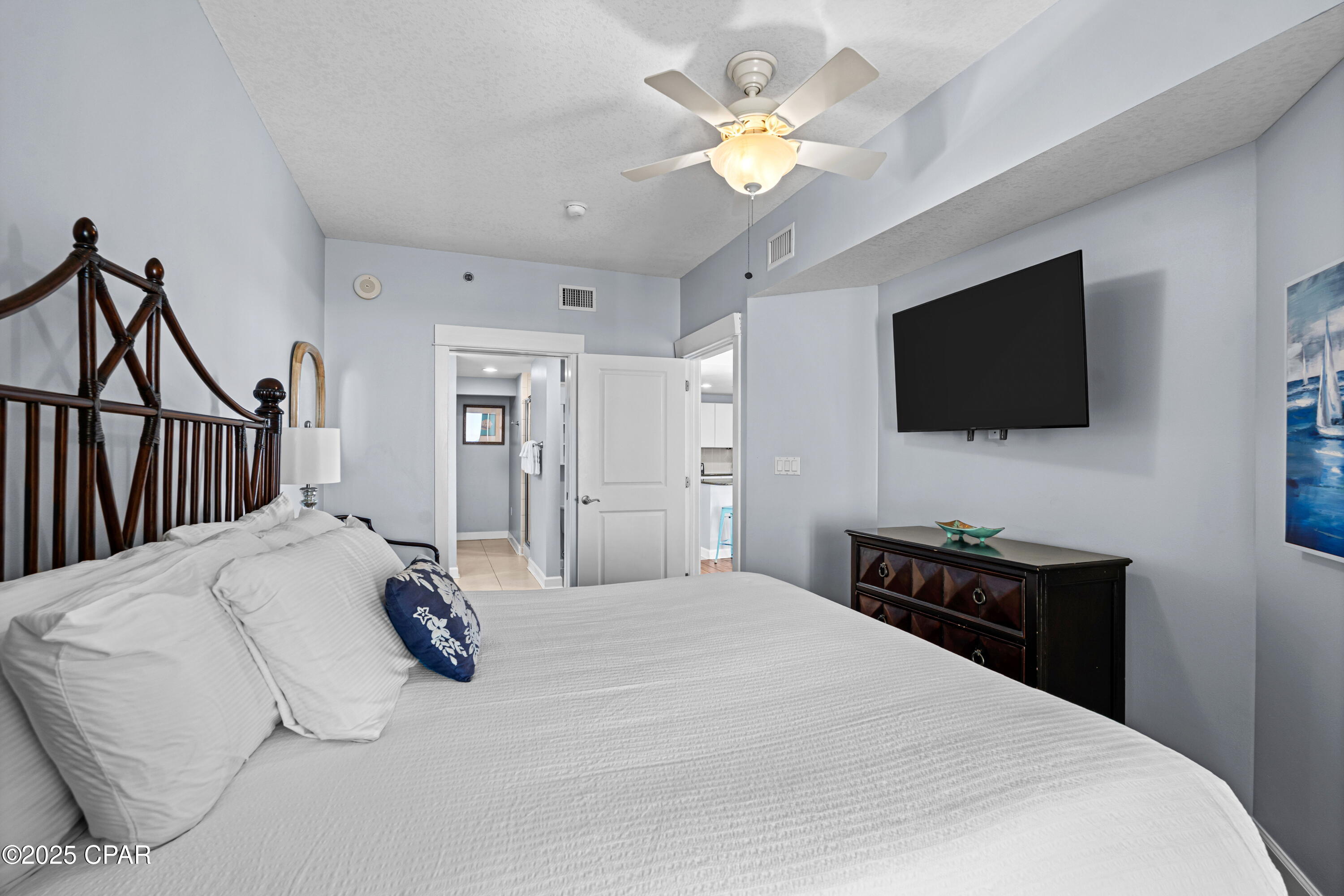 11807 Front Beach Road, 1809