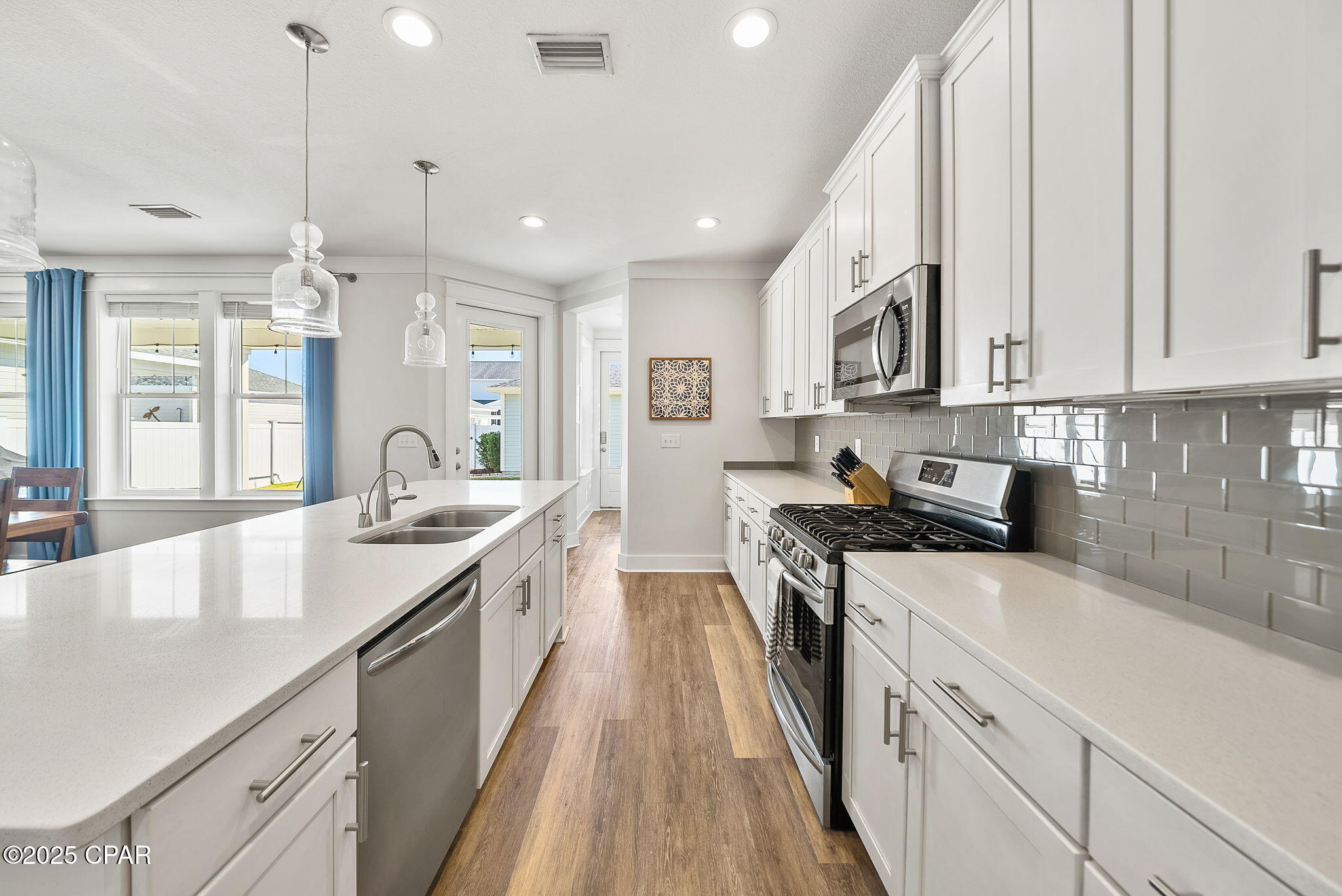 1604 N Discovery Loop