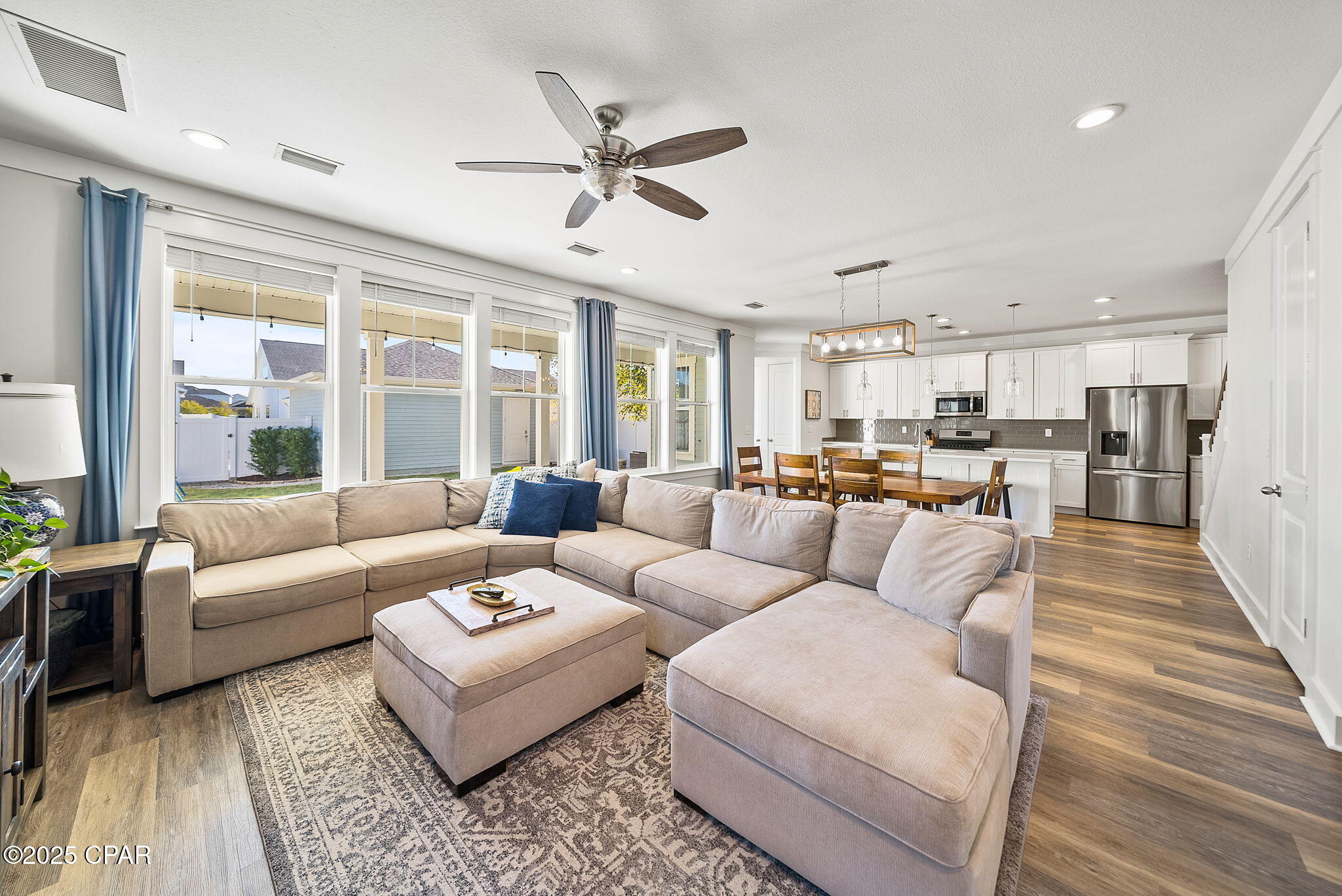 1604 N Discovery Loop