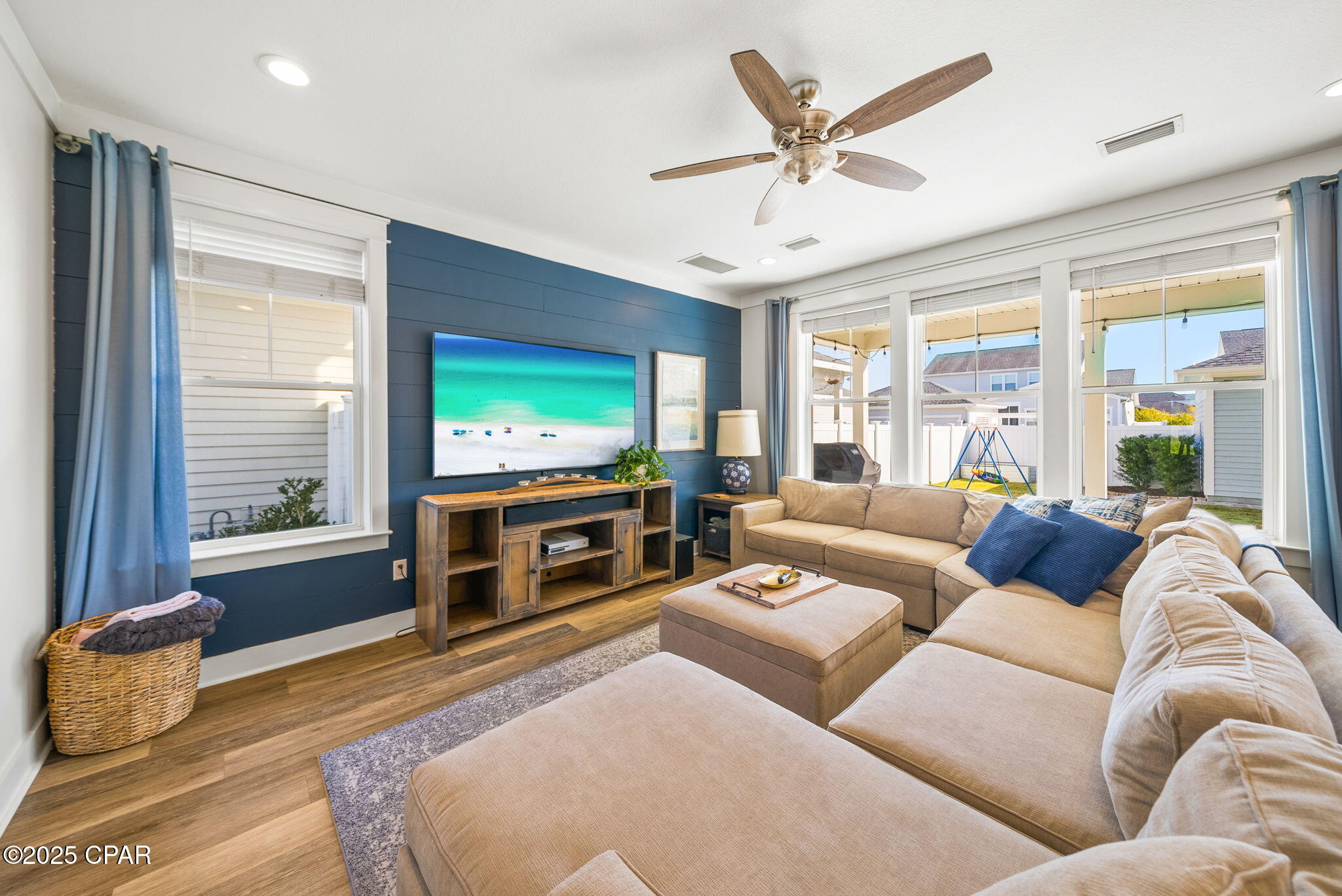 1604 N Discovery Loop