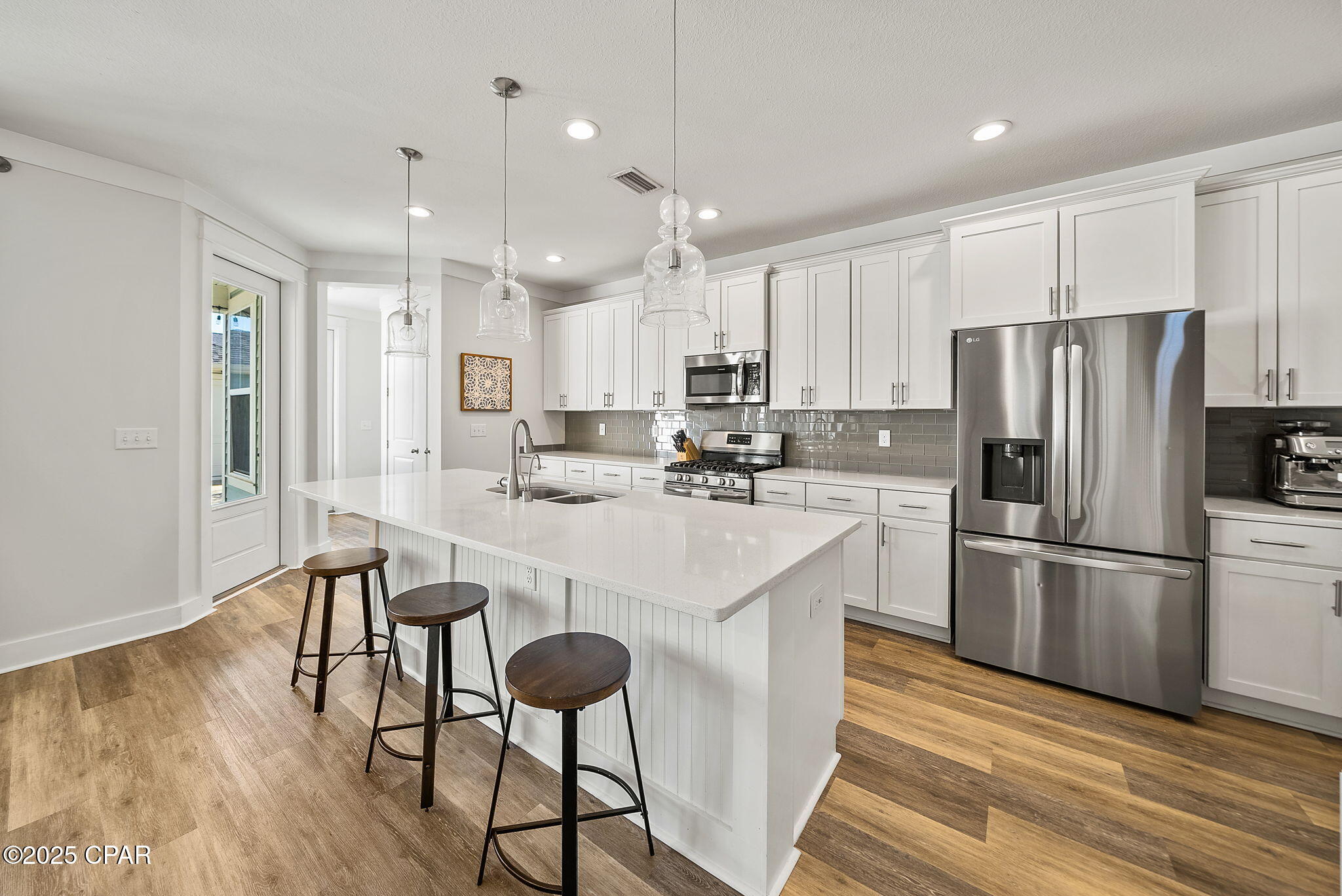 1604 N Discovery Loop