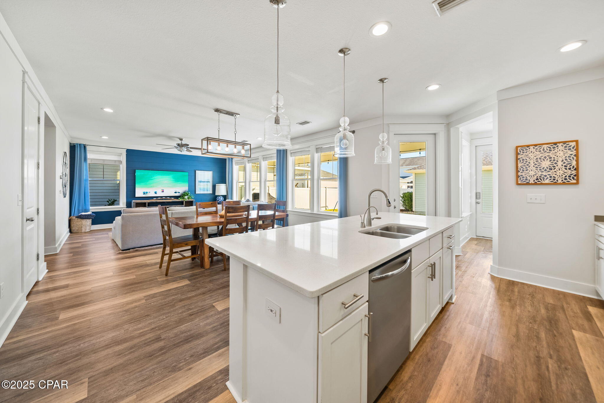 1604 N Discovery Loop