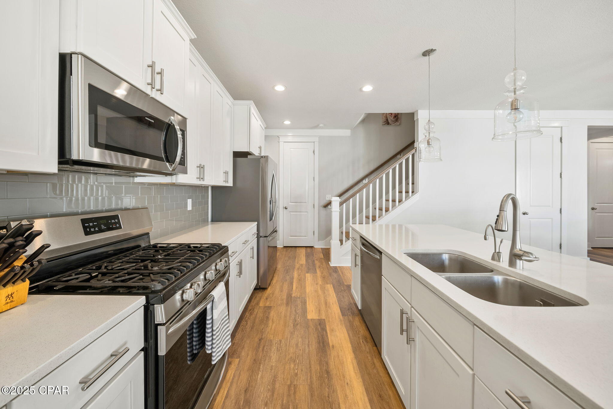 1604 N Discovery Loop