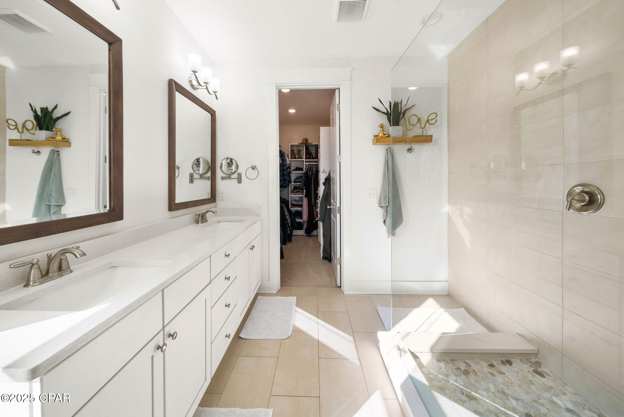 1604 N Discovery Loop