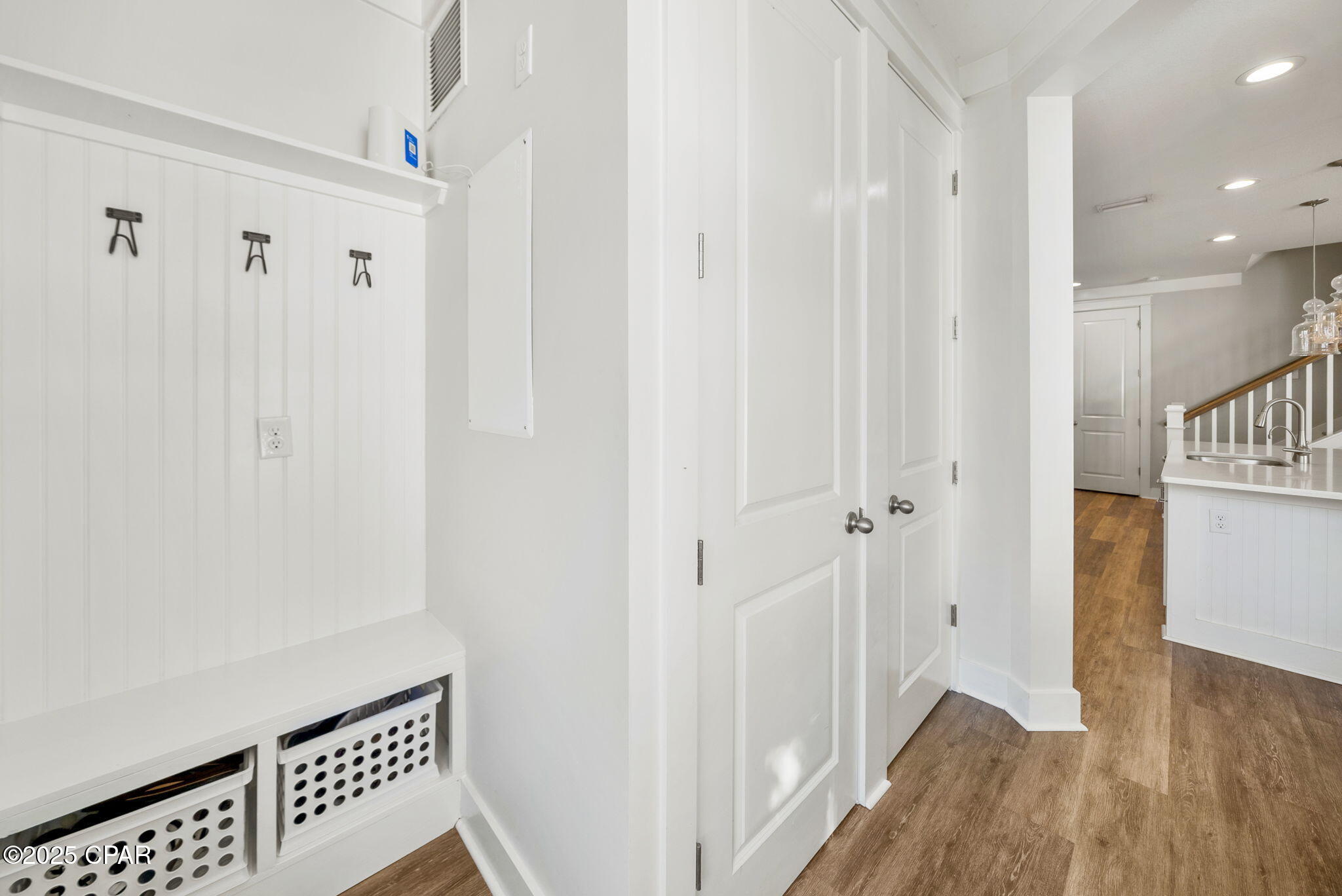 1604 N Discovery Loop