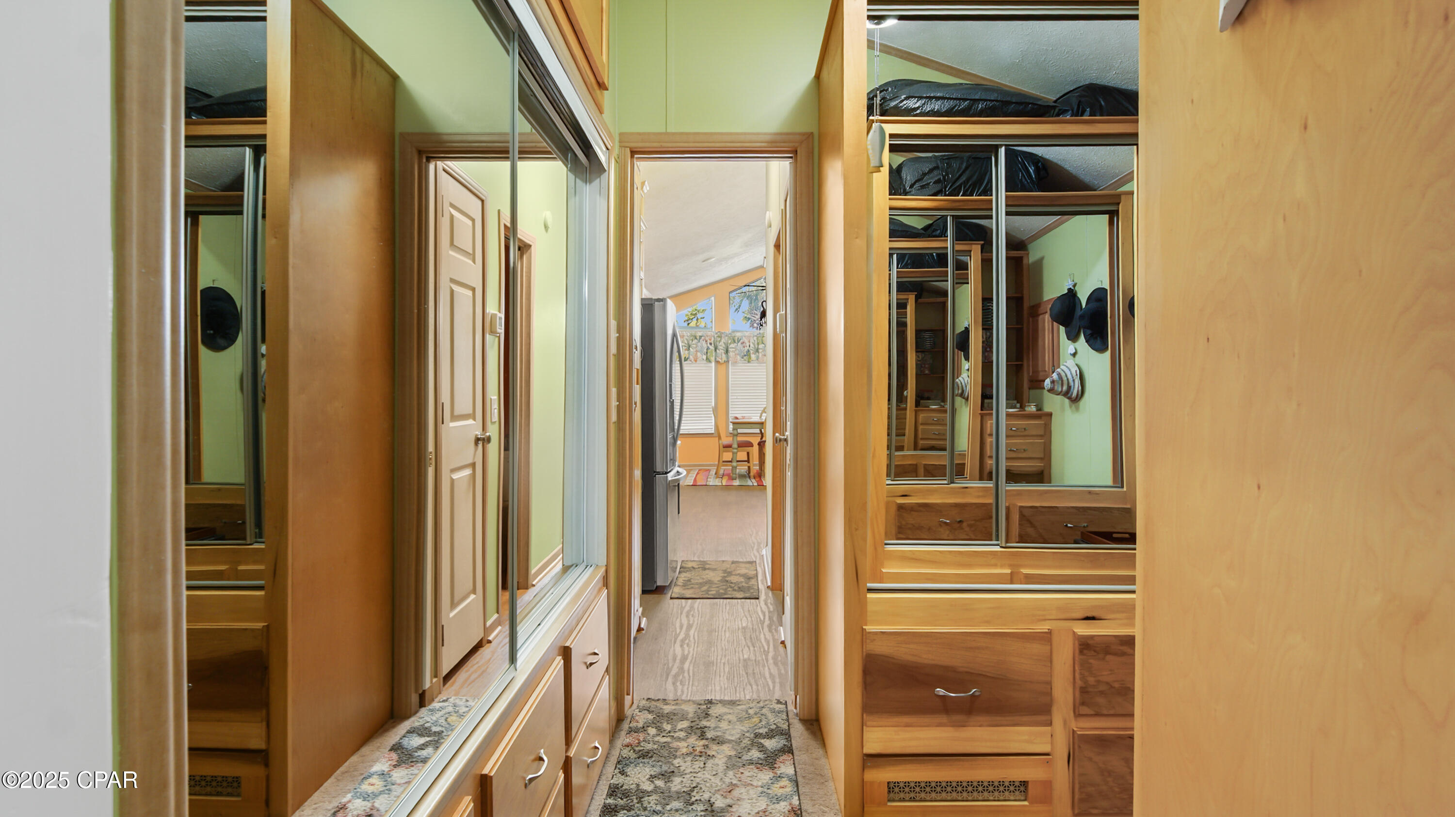 1219 Thomas Drive 289