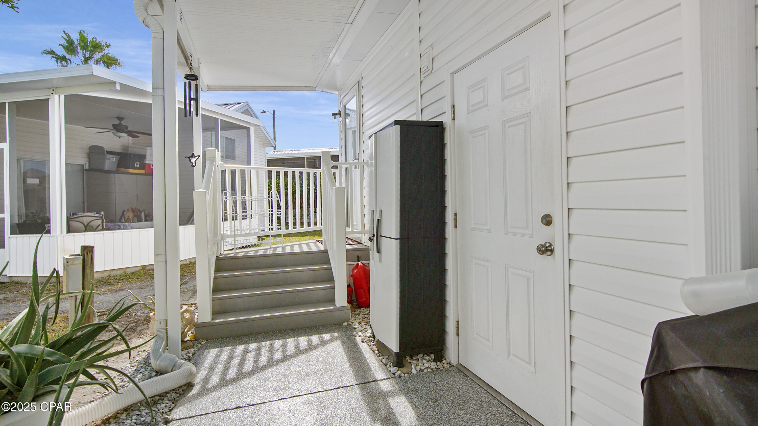 1219 Thomas Drive 289