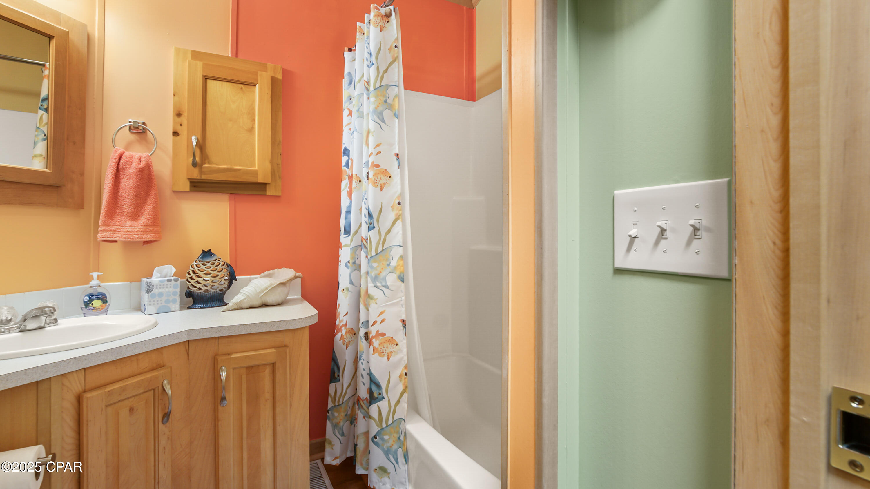 1219 Thomas Drive 289