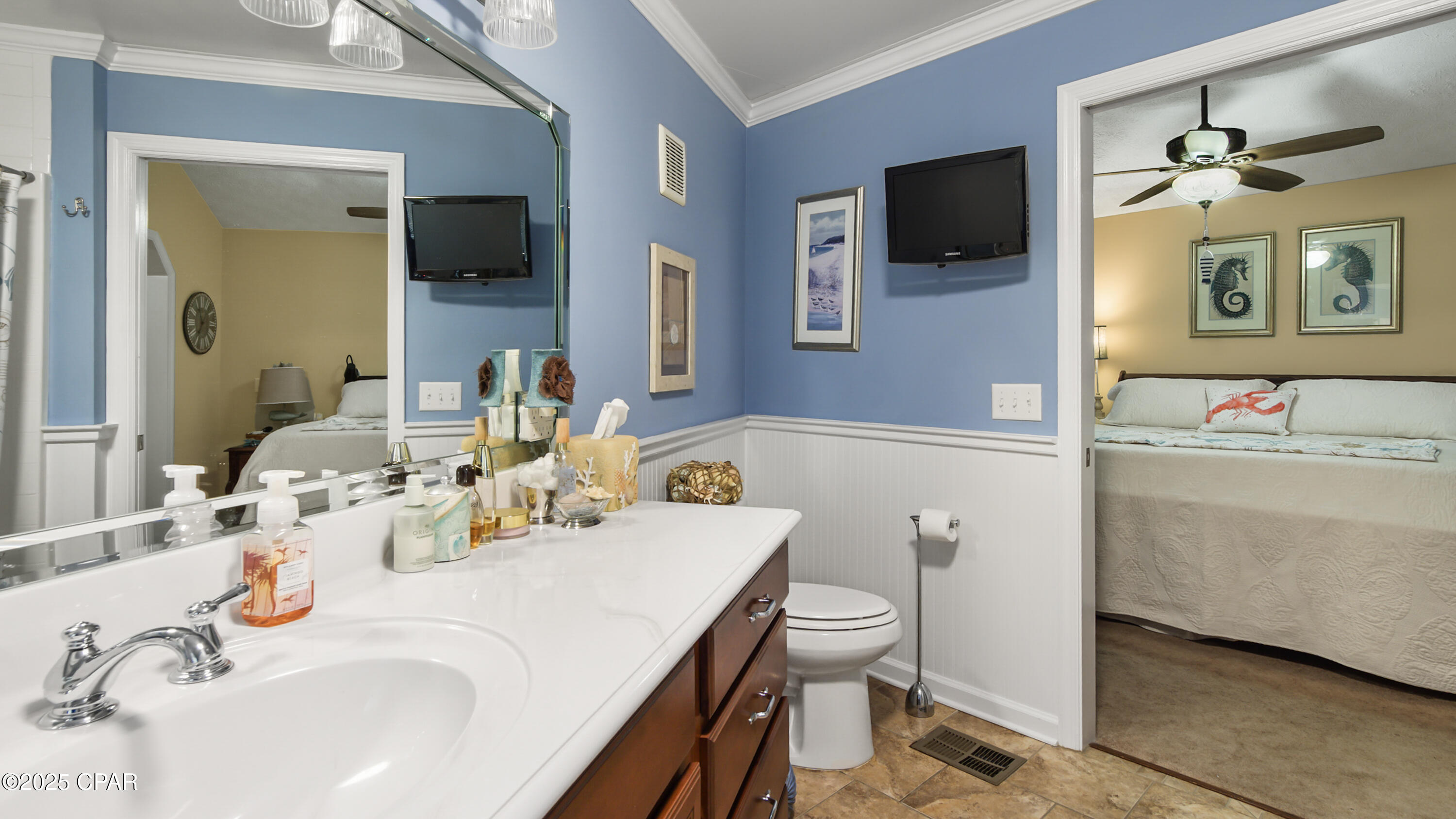 1219 Thomas Drive 289