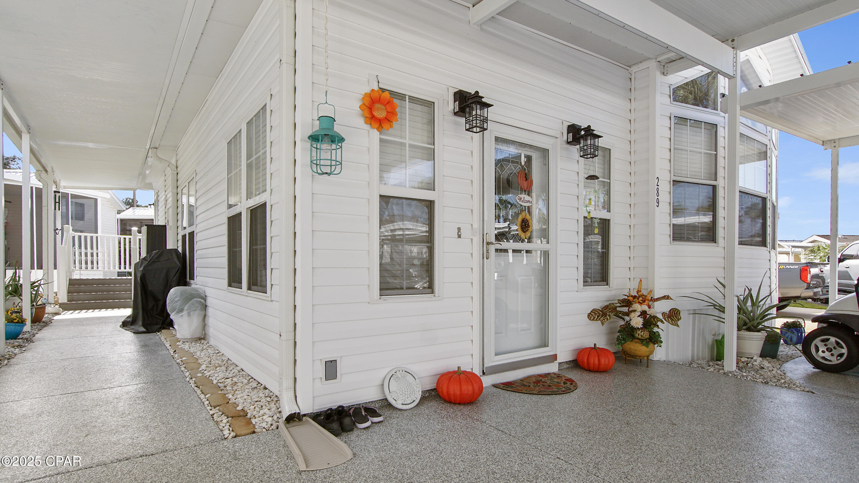 1219 Thomas Drive 289