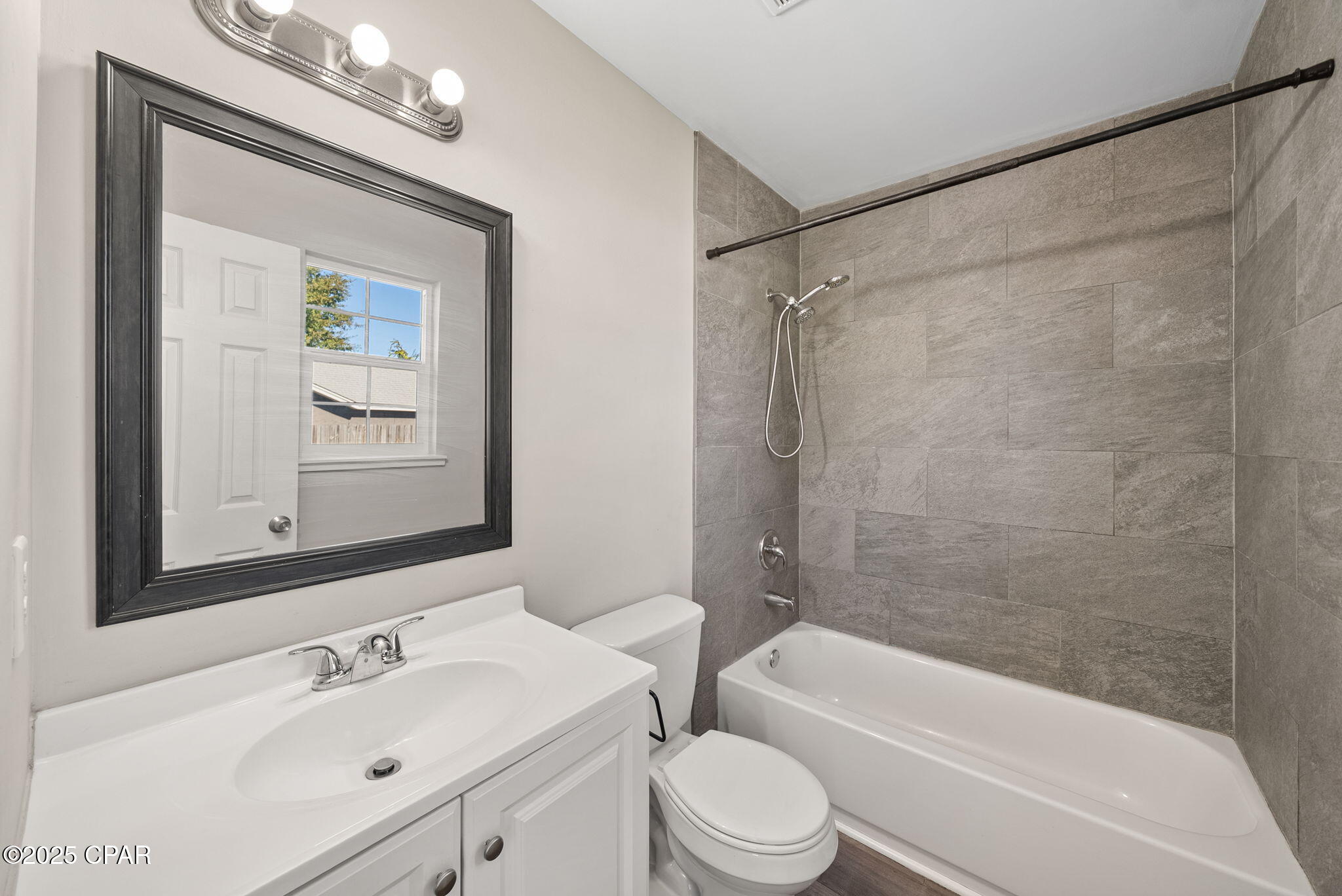 606 W 14th Street