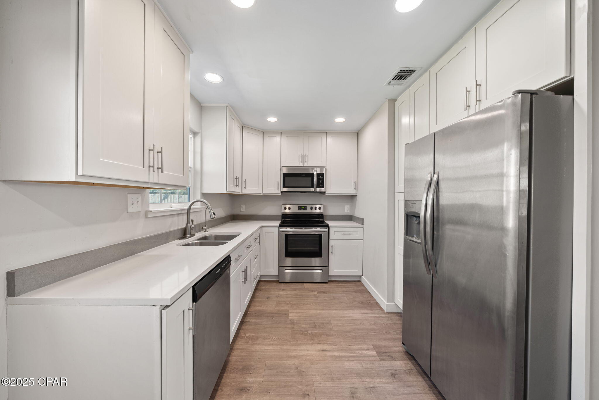 606 W 14th Street