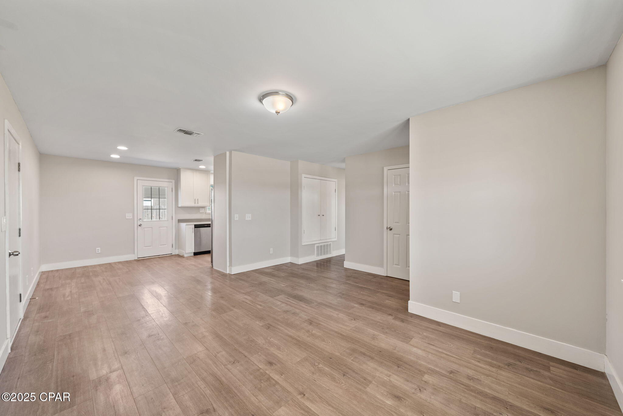 606 W 14th Street