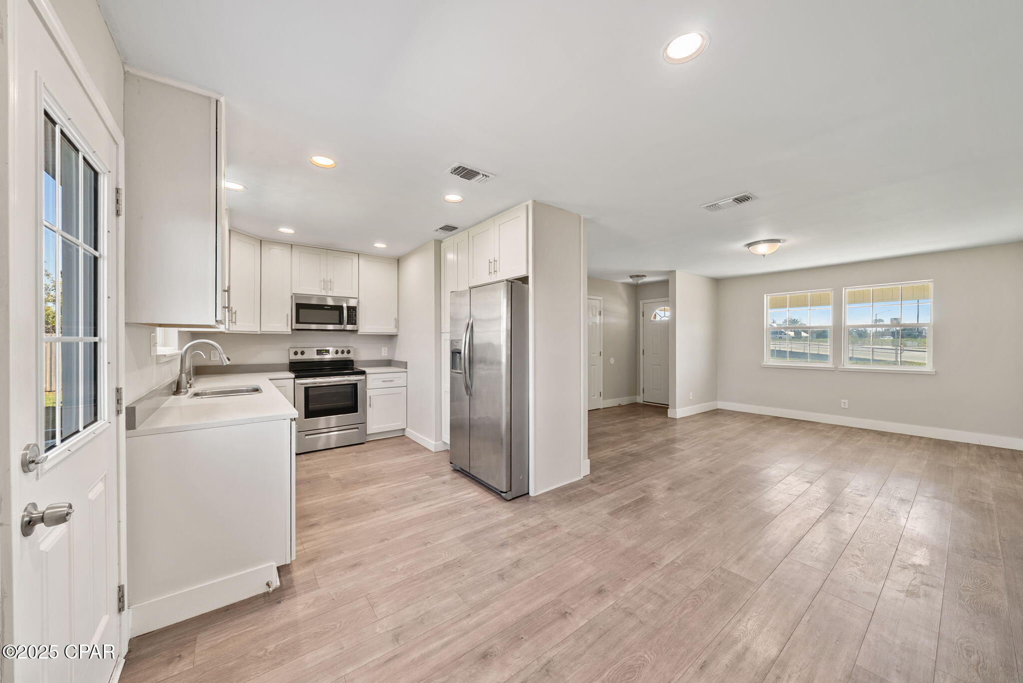 606 W 14th Street