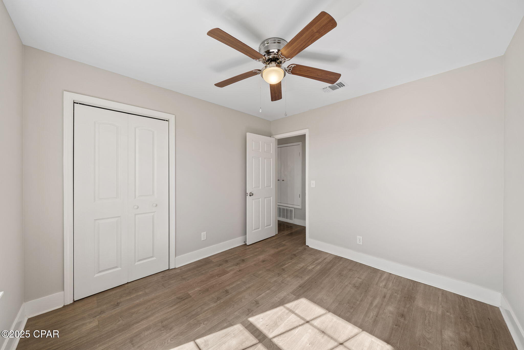 606 W 14th Street
