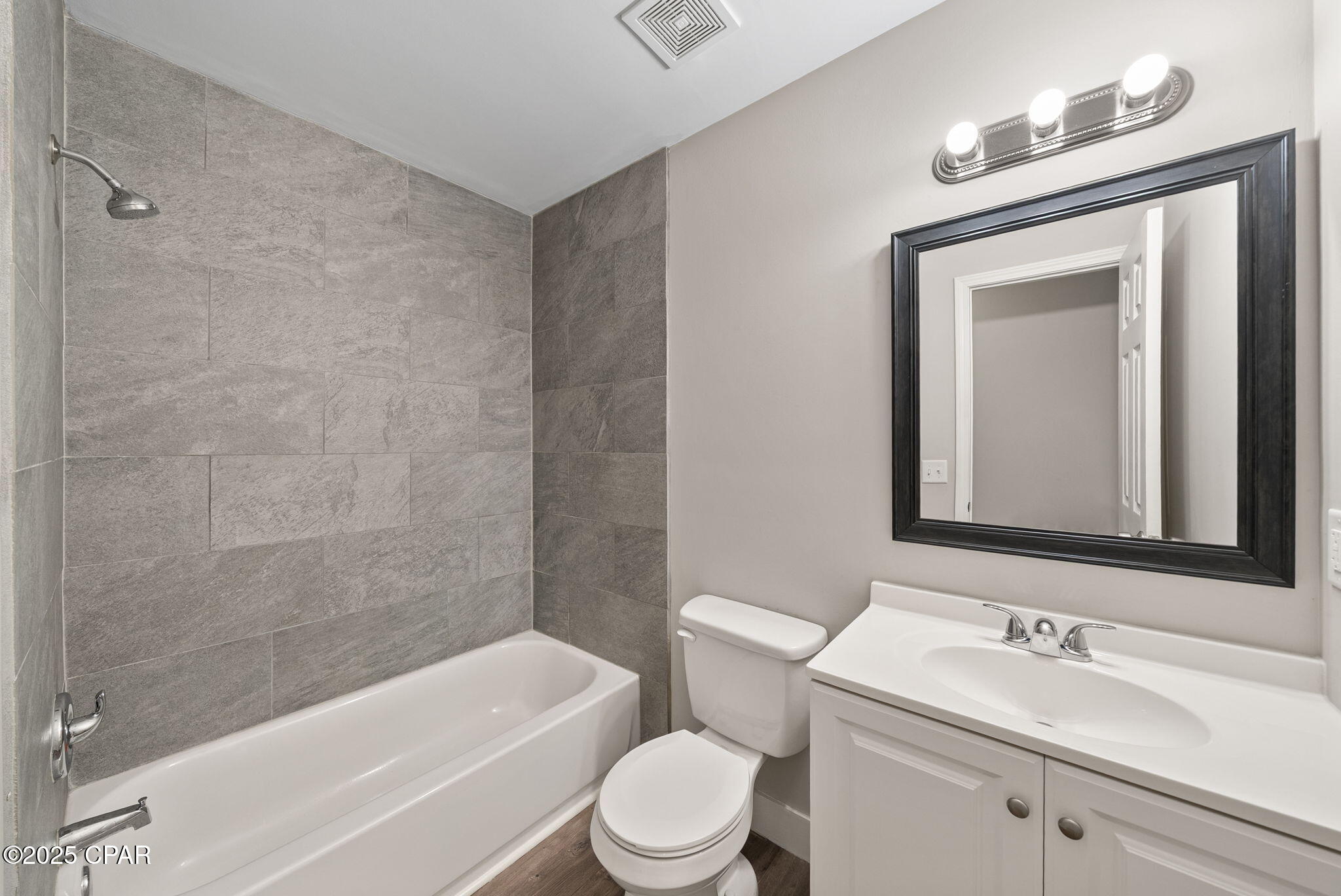 606 W 14th Street