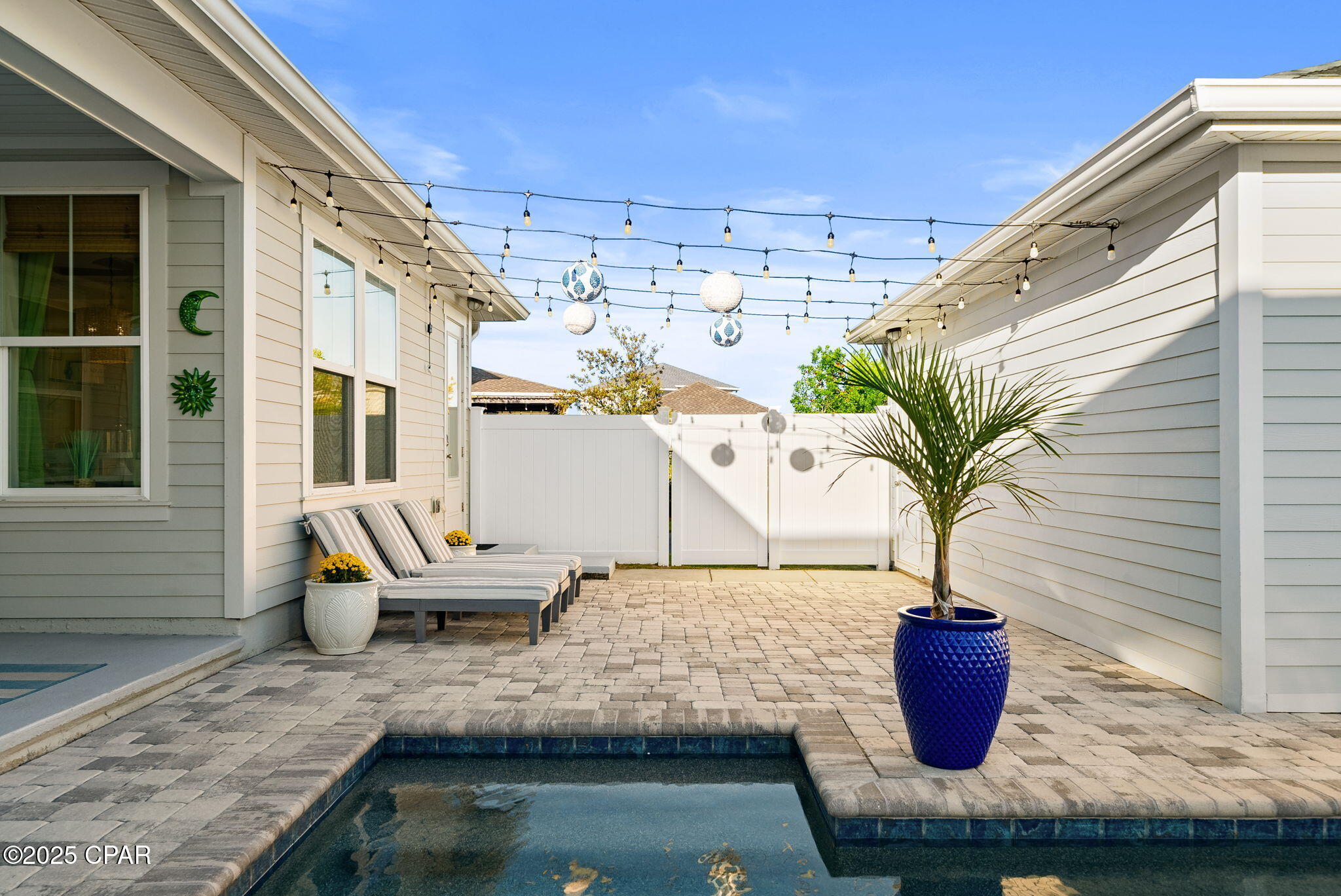 1401 N Discovery Loop