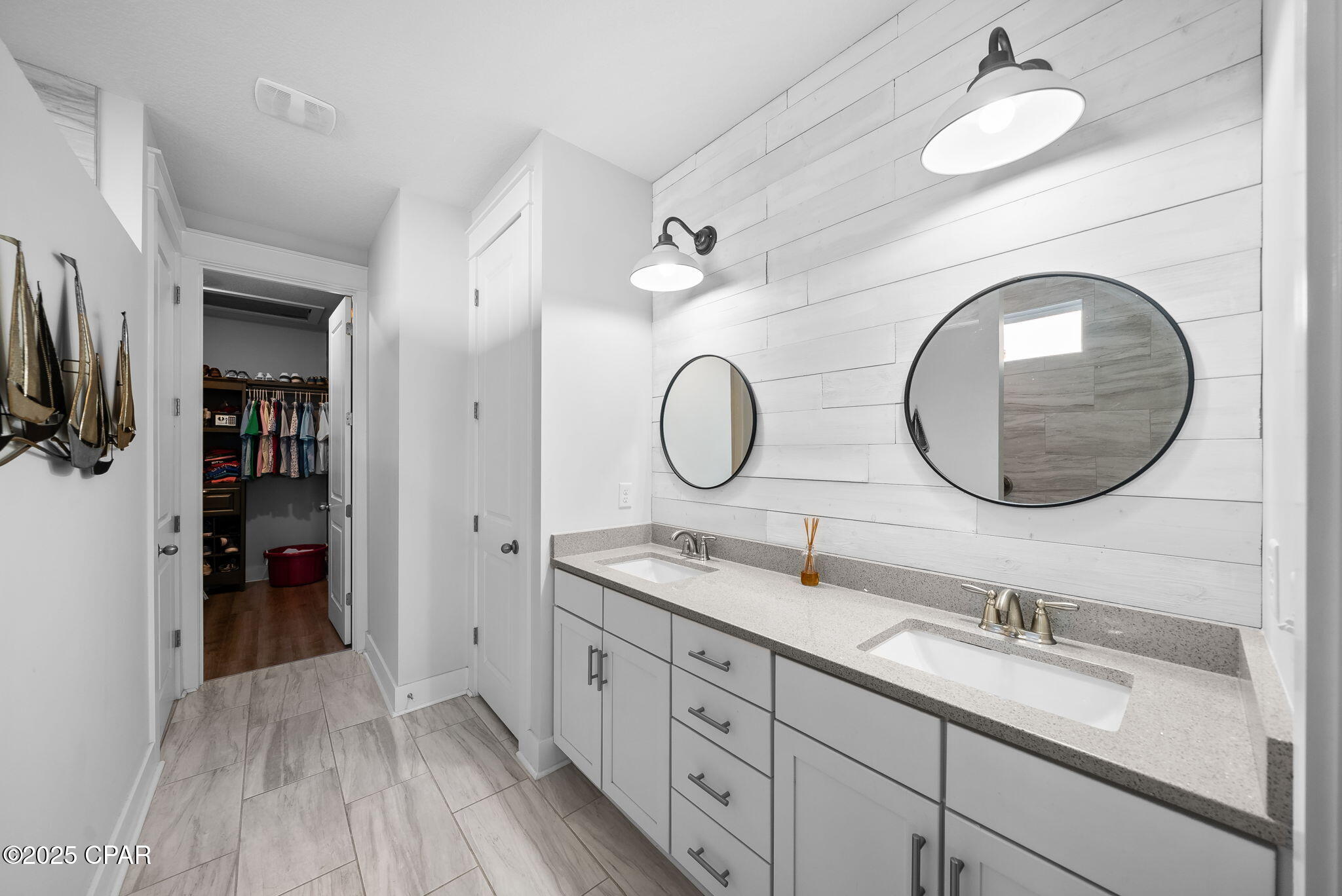 1401 N Discovery Loop