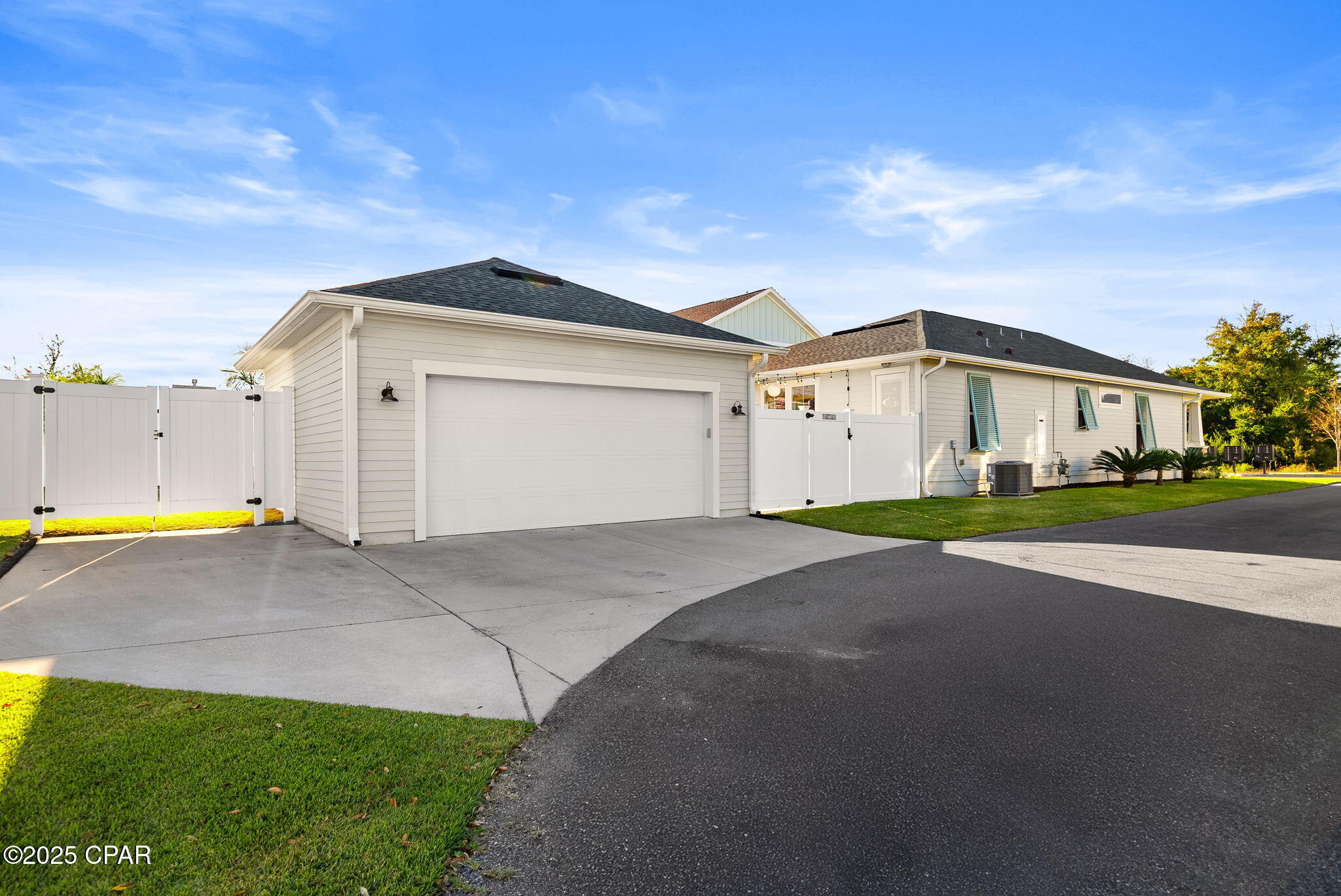 1401 N Discovery Loop