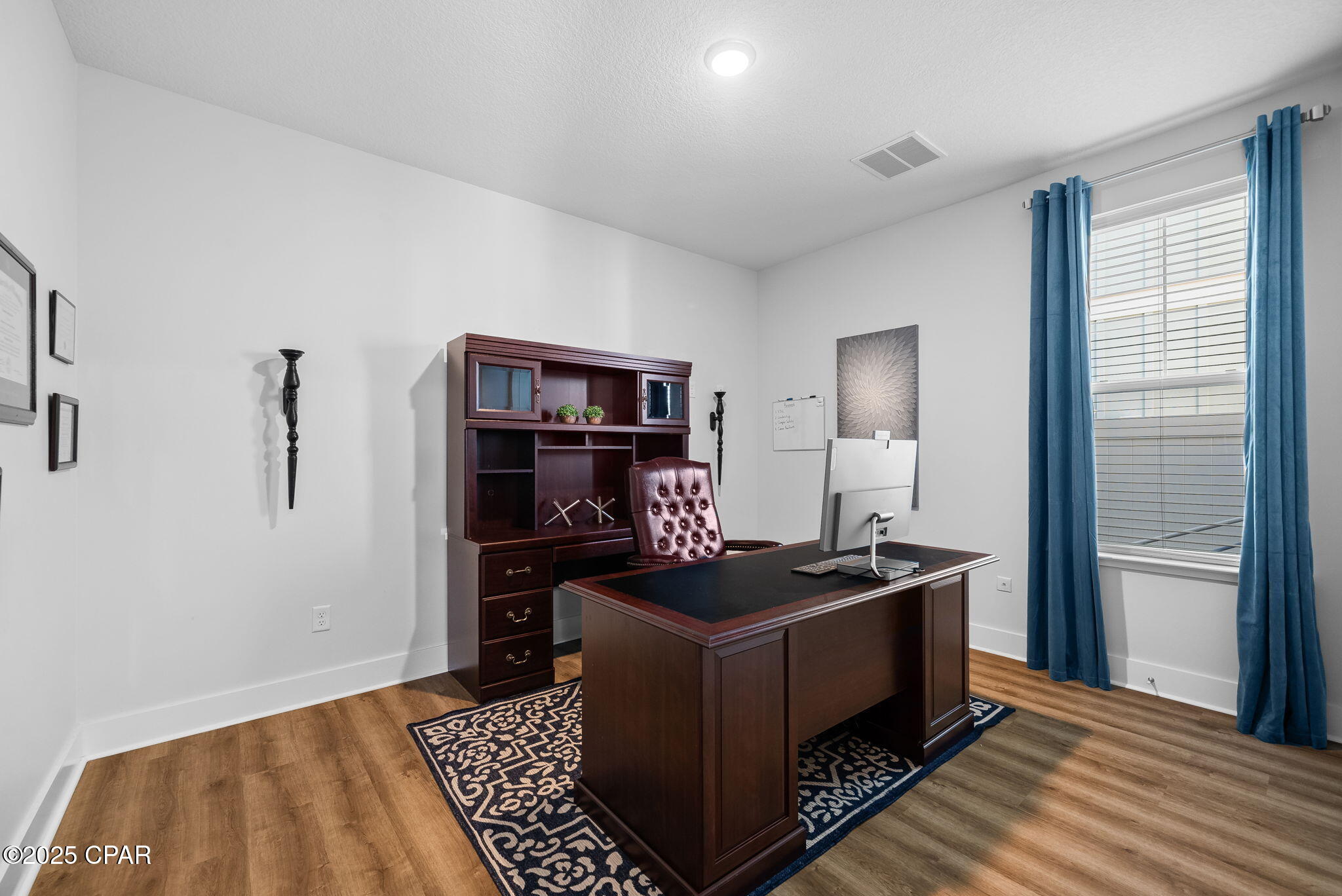 1401 N Discovery Loop