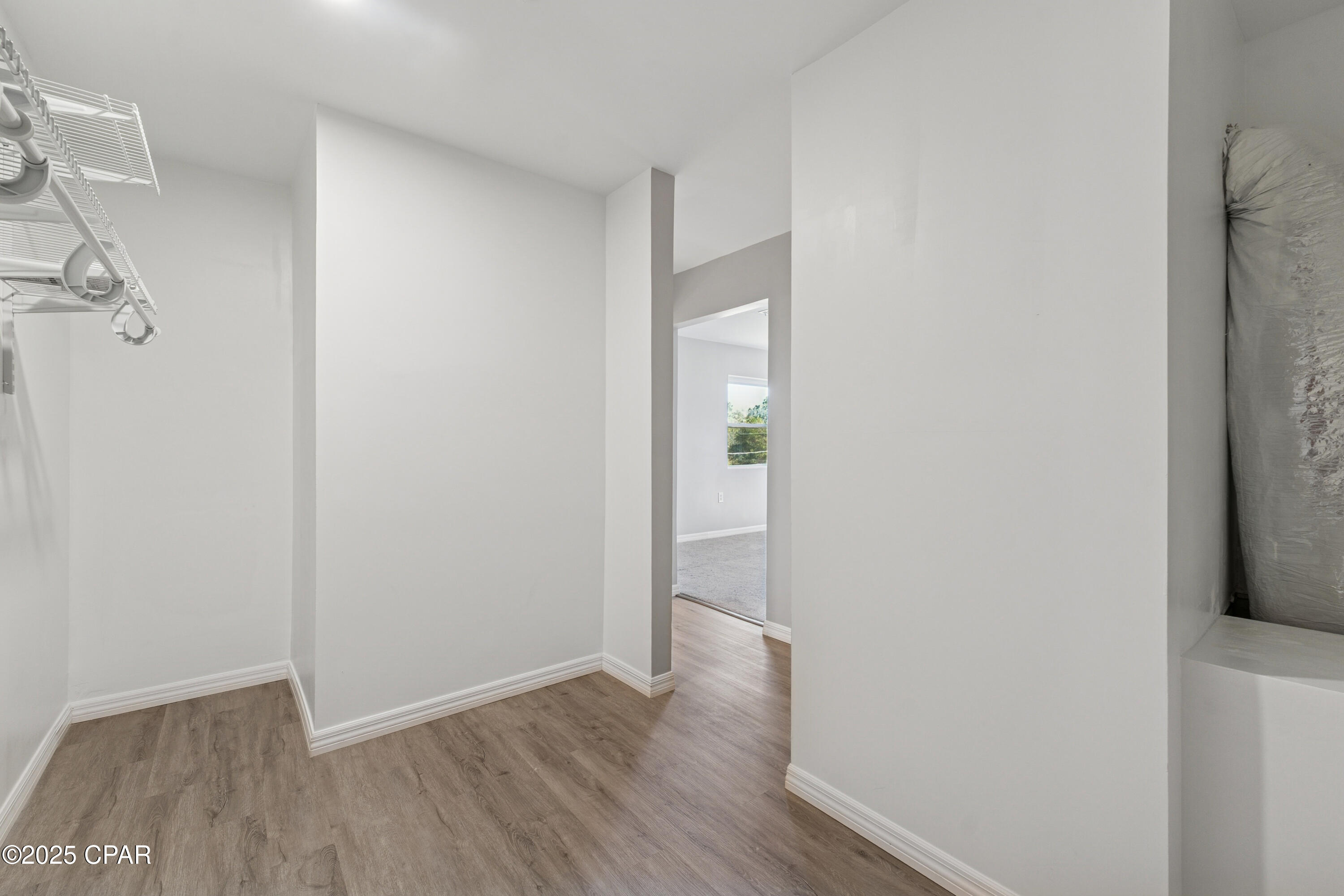 2672 W Laurel Drive