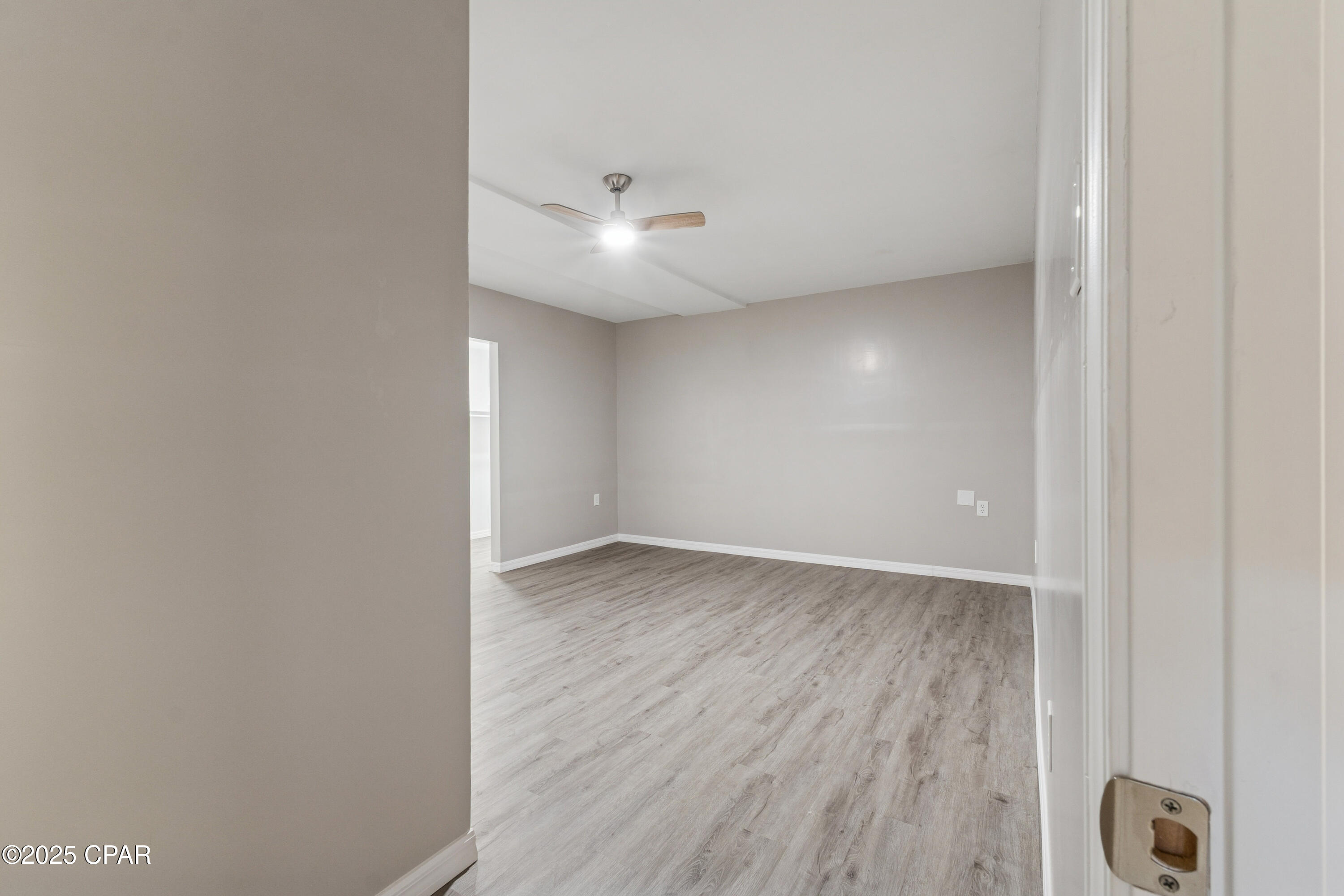 2672 W Laurel Drive