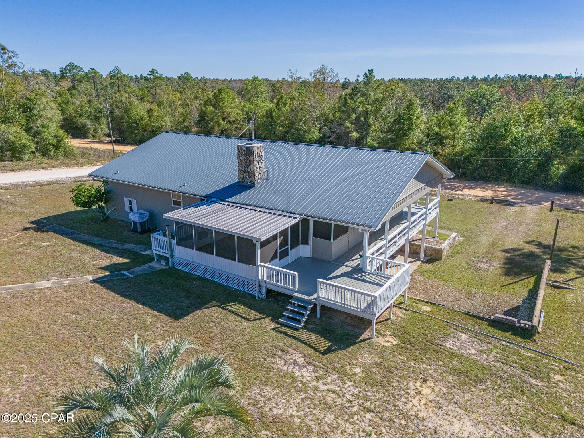 2672 W Laurel Drive