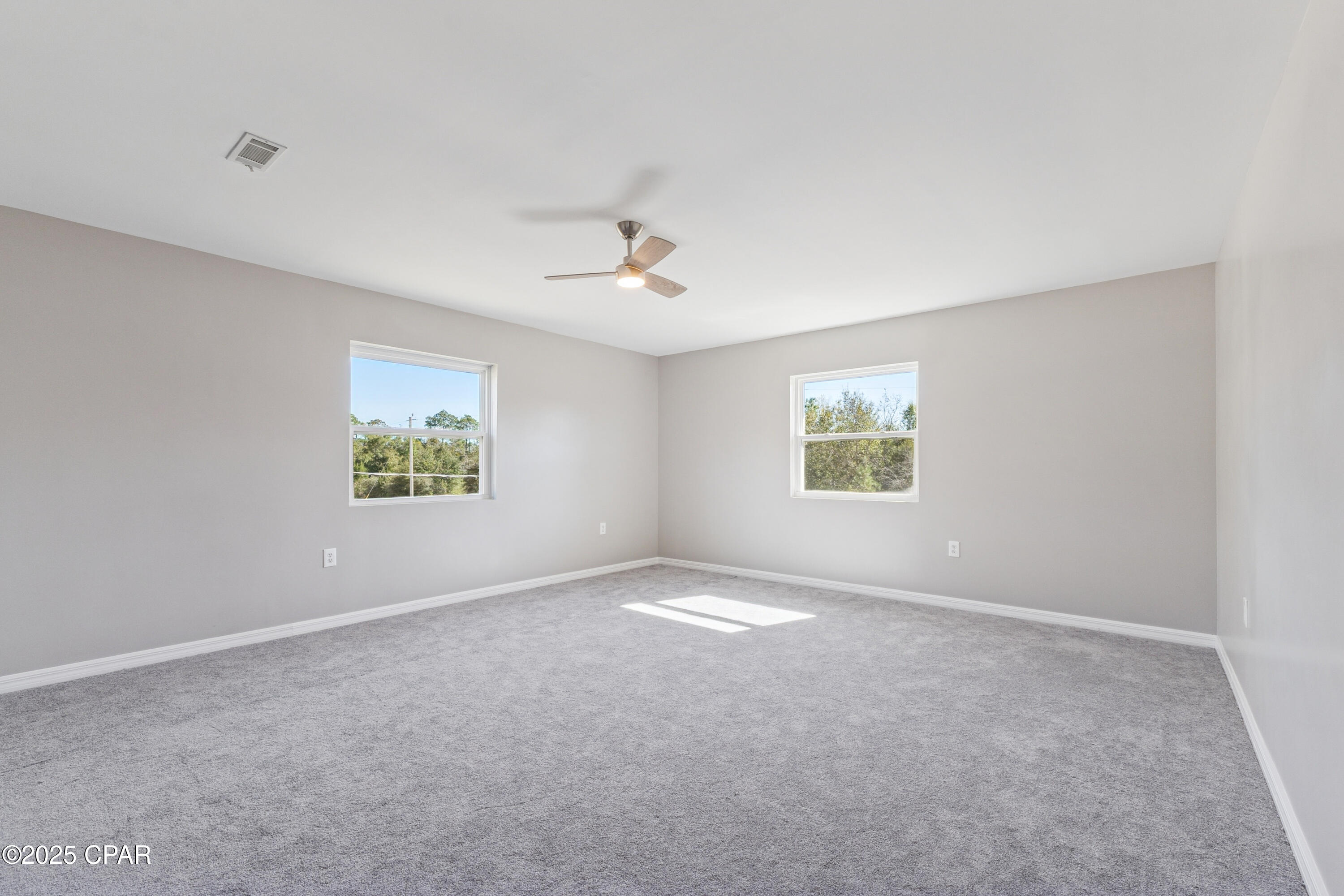 2672 W Laurel Drive