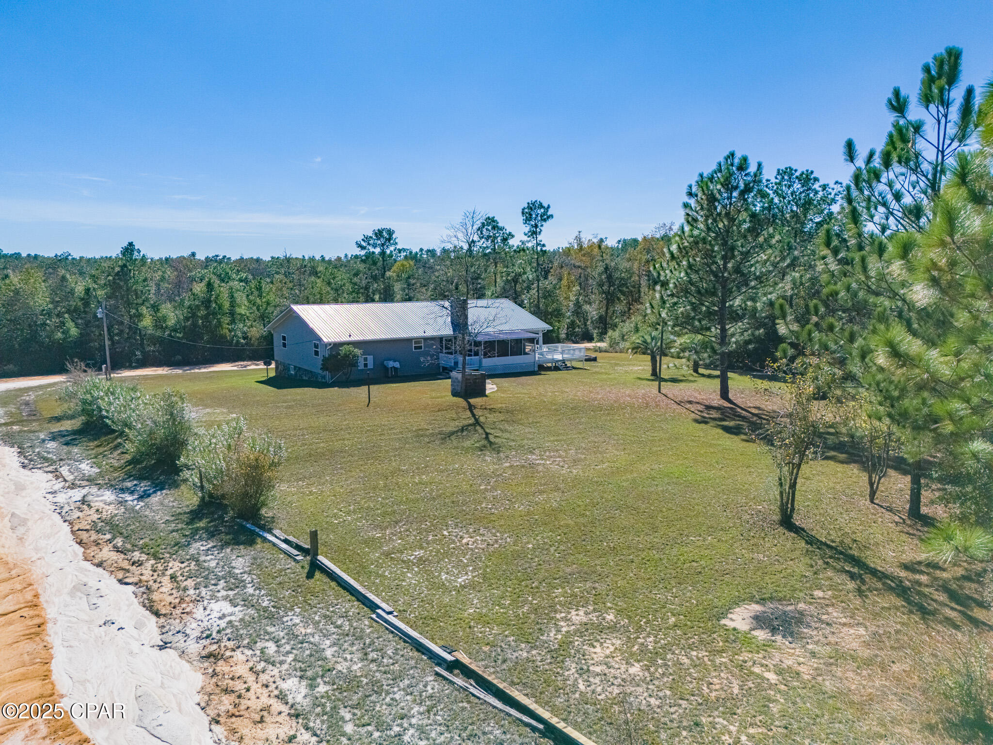 2672 W Laurel Drive